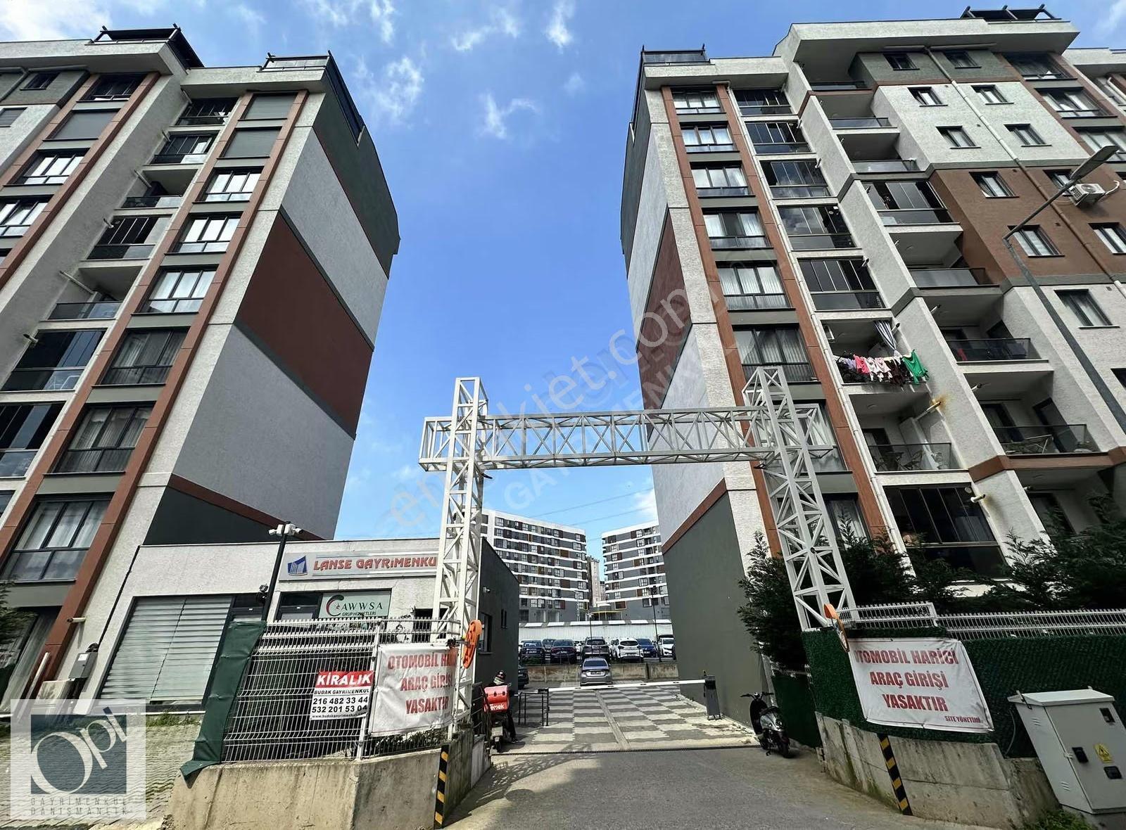 Kurtköy Merkez De Satılık 2+1 Daire