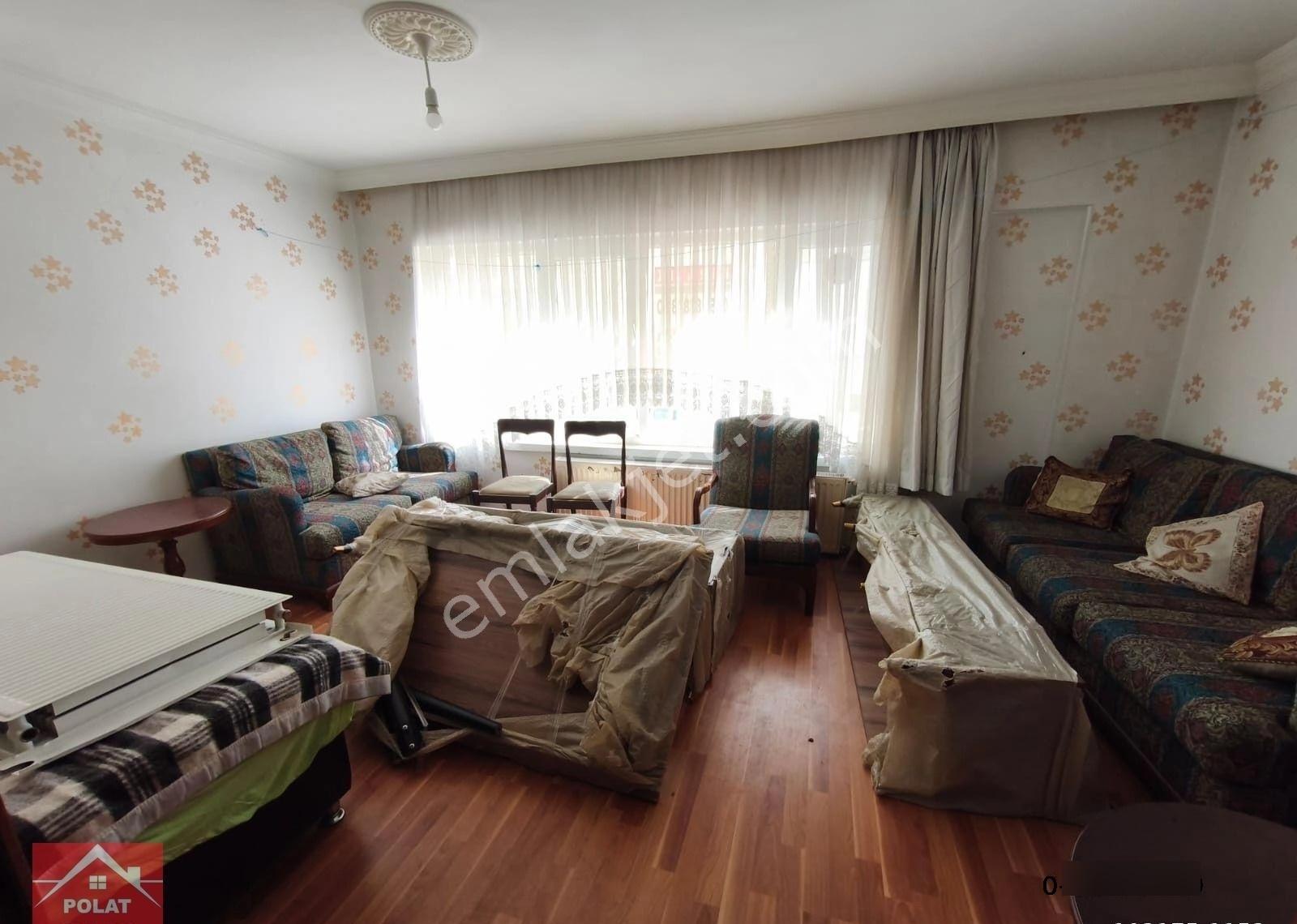 Etimesgut Merkezde Asansörlü Kat Konumunda 2+1 Polat Emlaktan