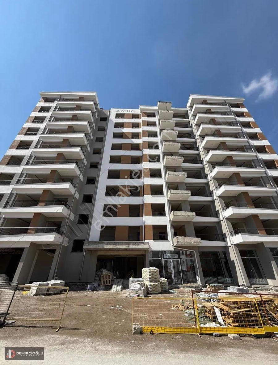 Mevlana Mah. ** Yatay Mimari** 3+1 165 M2 Fırsat Dairesi