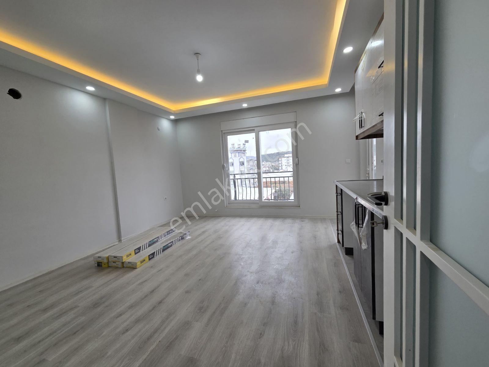 Demirel Mah.de 2+1 Sıfır Asansörlü Lüks Arakatta 90m2 İskanlı - Görsel 12