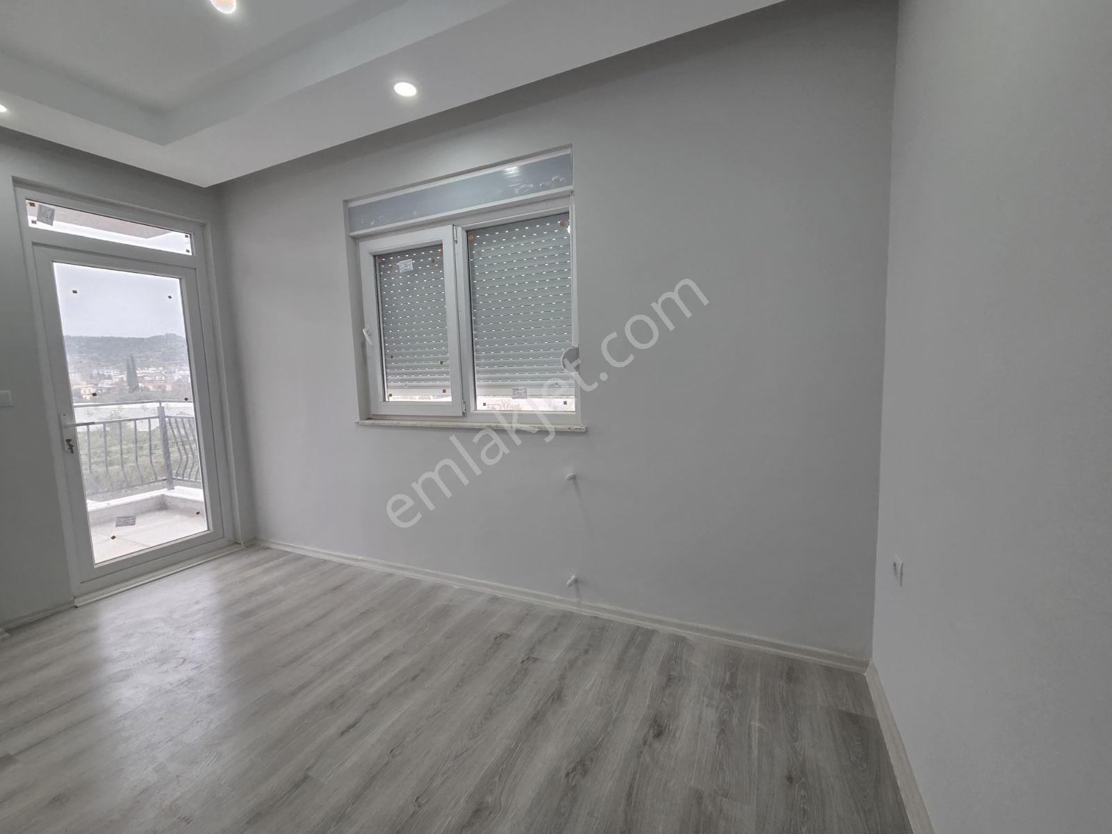 Demirel Mah.de 2+1 Sıfır Asansörlü Lüks Arakatta 90m2 İskanlı - Görsel 3