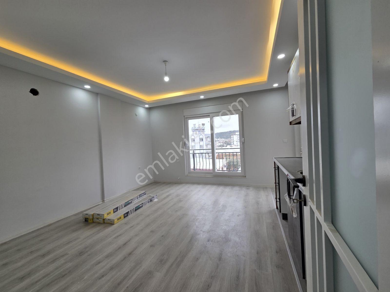 Demirel Mah.de 2+1 Sıfır Asansörlü Lüks Arakatta 90m2 İskanlı - Görsel 2