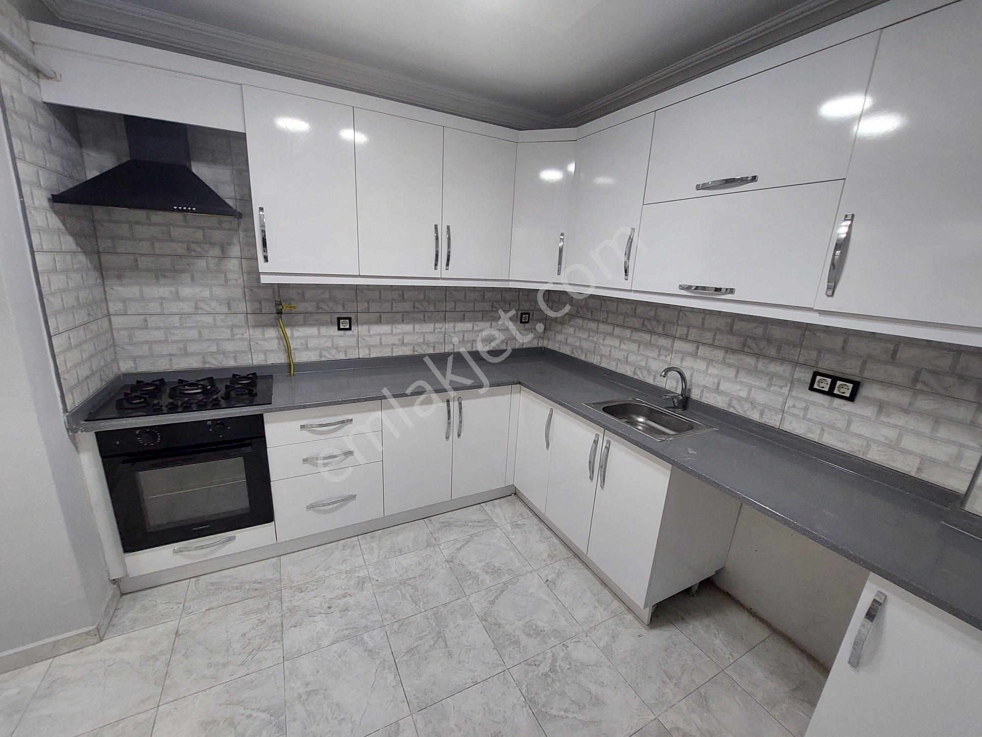 Re/max Dan Adapazarı Tek Yokuşunda Yenilenmiş 3+1 Satılık Daire - Görsel 5