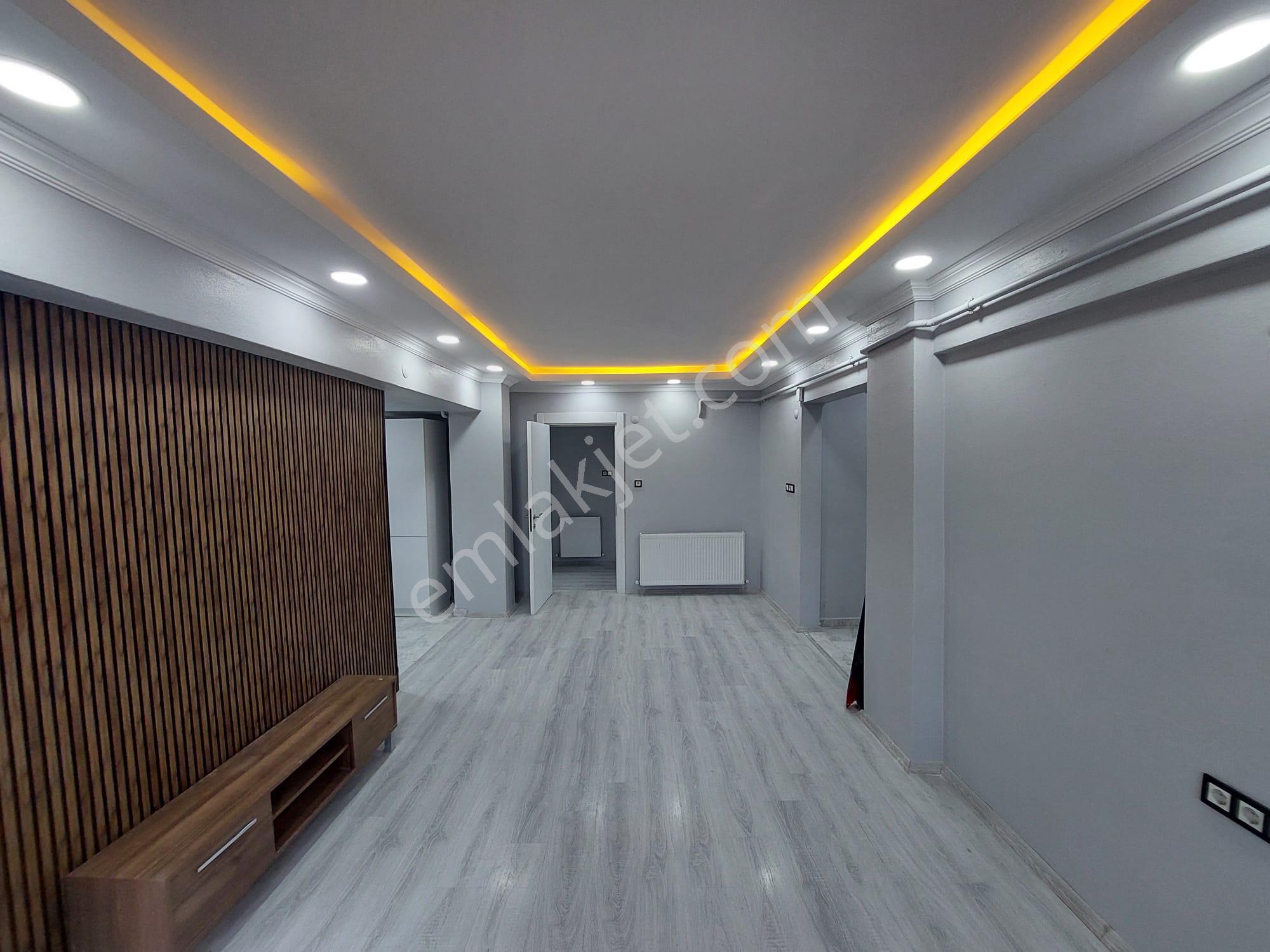 Re/max Dan Adapazarı Tek Yokuşunda Yenilenmiş 3+1 Satılık Daire - Görsel 4