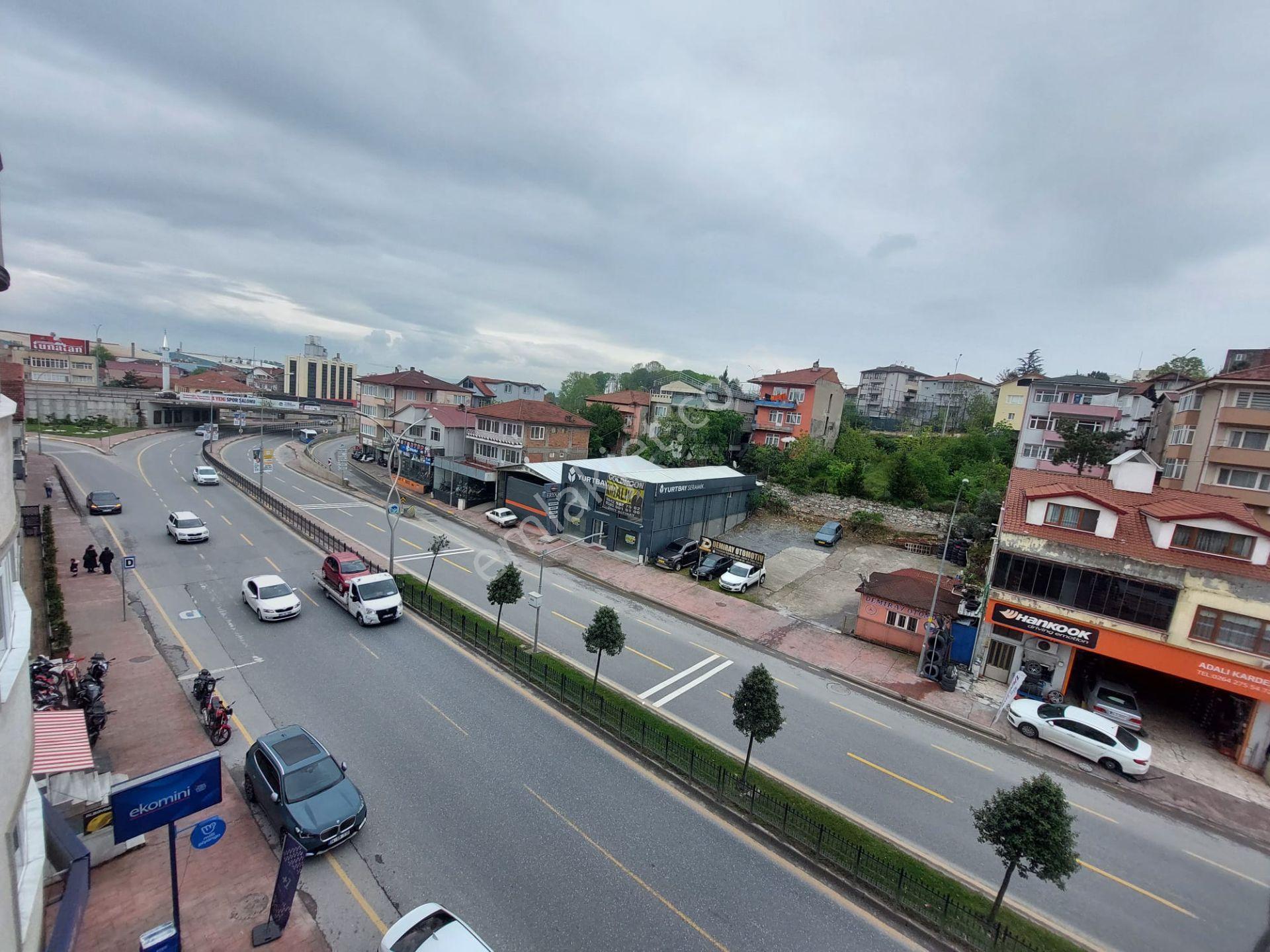 Re/max Dan Adapazarı Tek Yokuşunda Yenilenmiş 3+1 Satılık Daire - Görsel 33