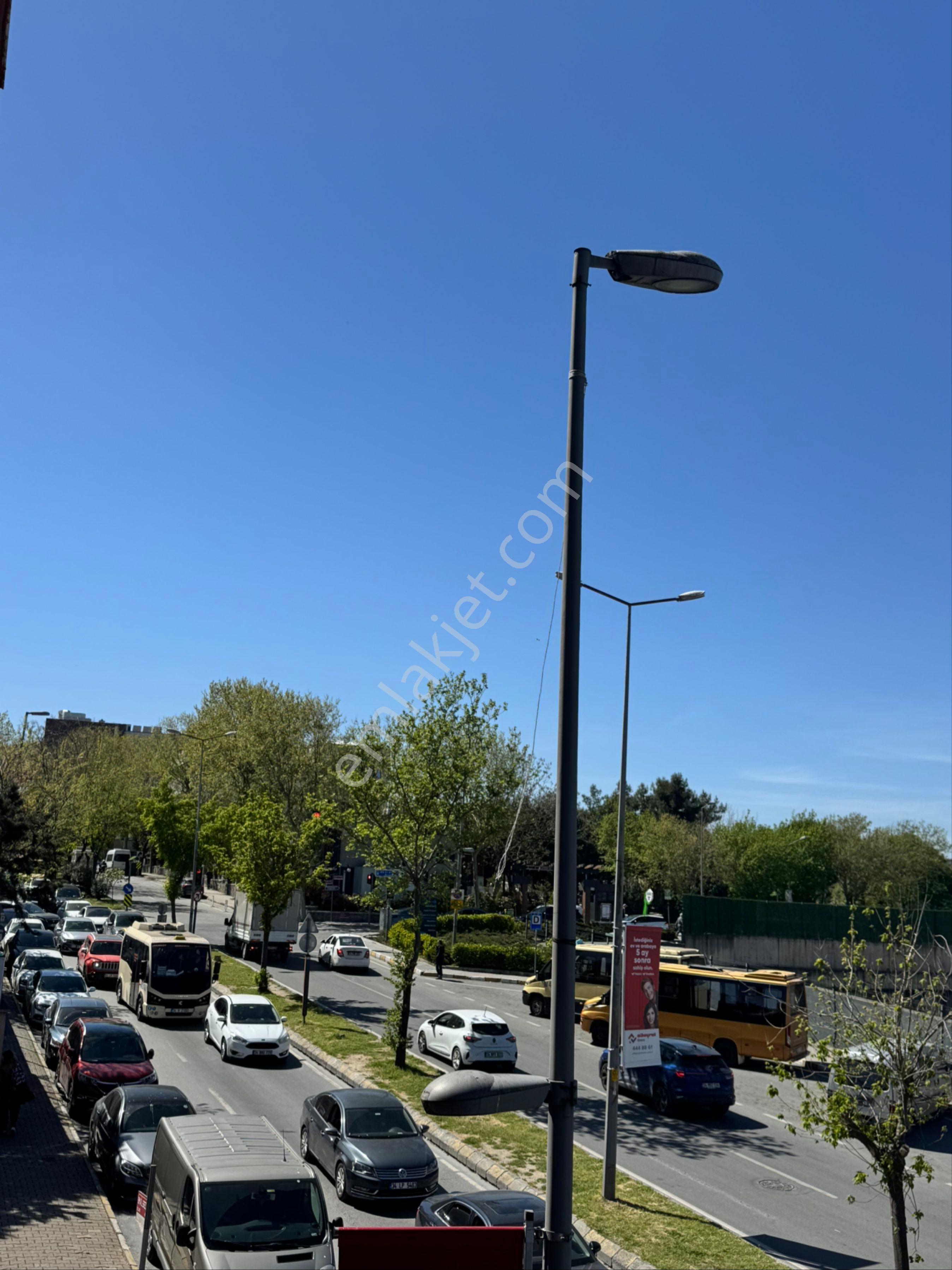Depo- Marmara Forum Bakırköy Adleysi Cepheli Eşsiz Kiralık Depo - Görsel 13
