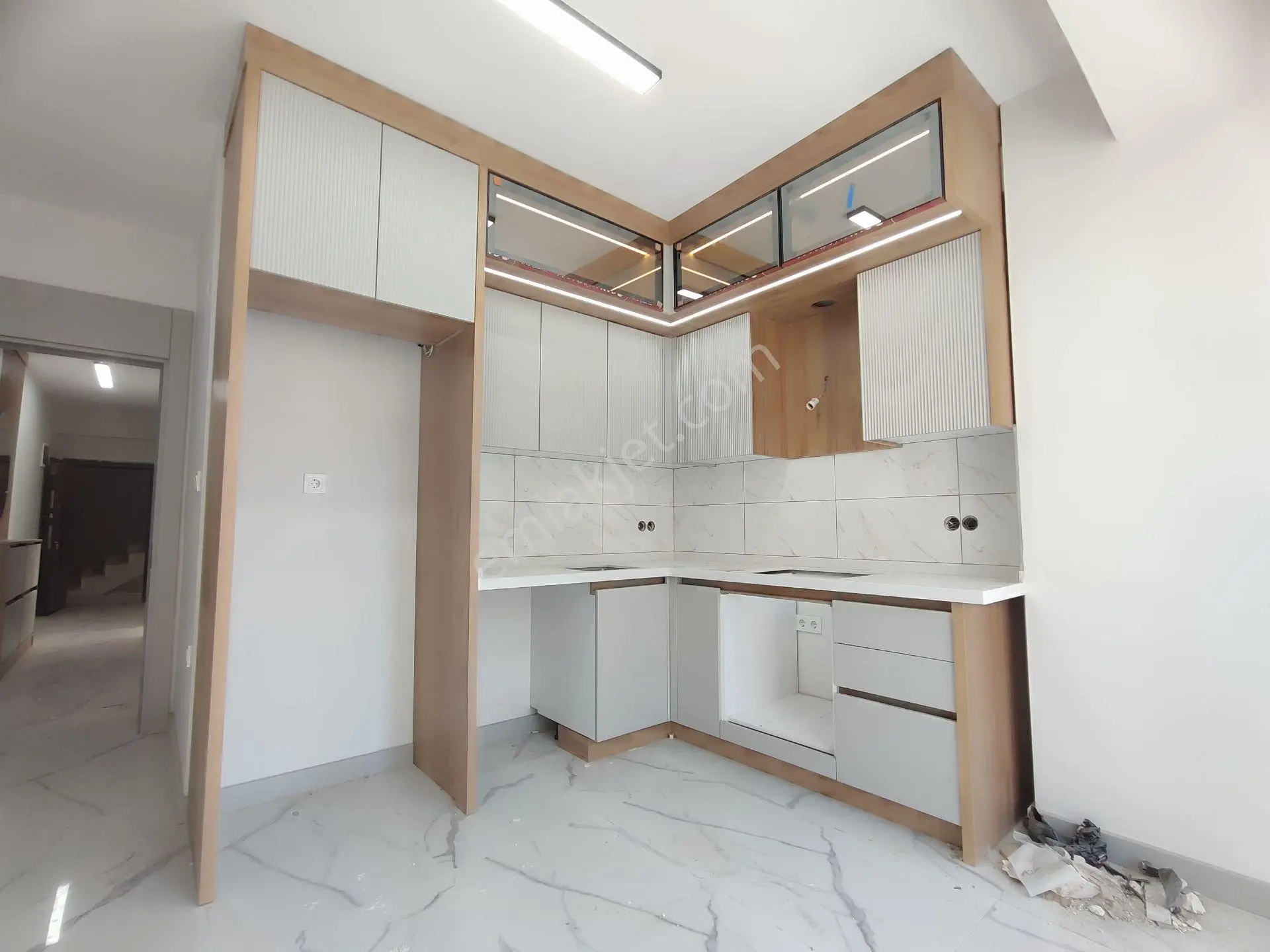 Kardeşten İkizçay'da Denize 50 Mt. Doğalgazlı Ara Kat Ön Cephe Sıfır 2+1 Lüks Daire - Görsel 3