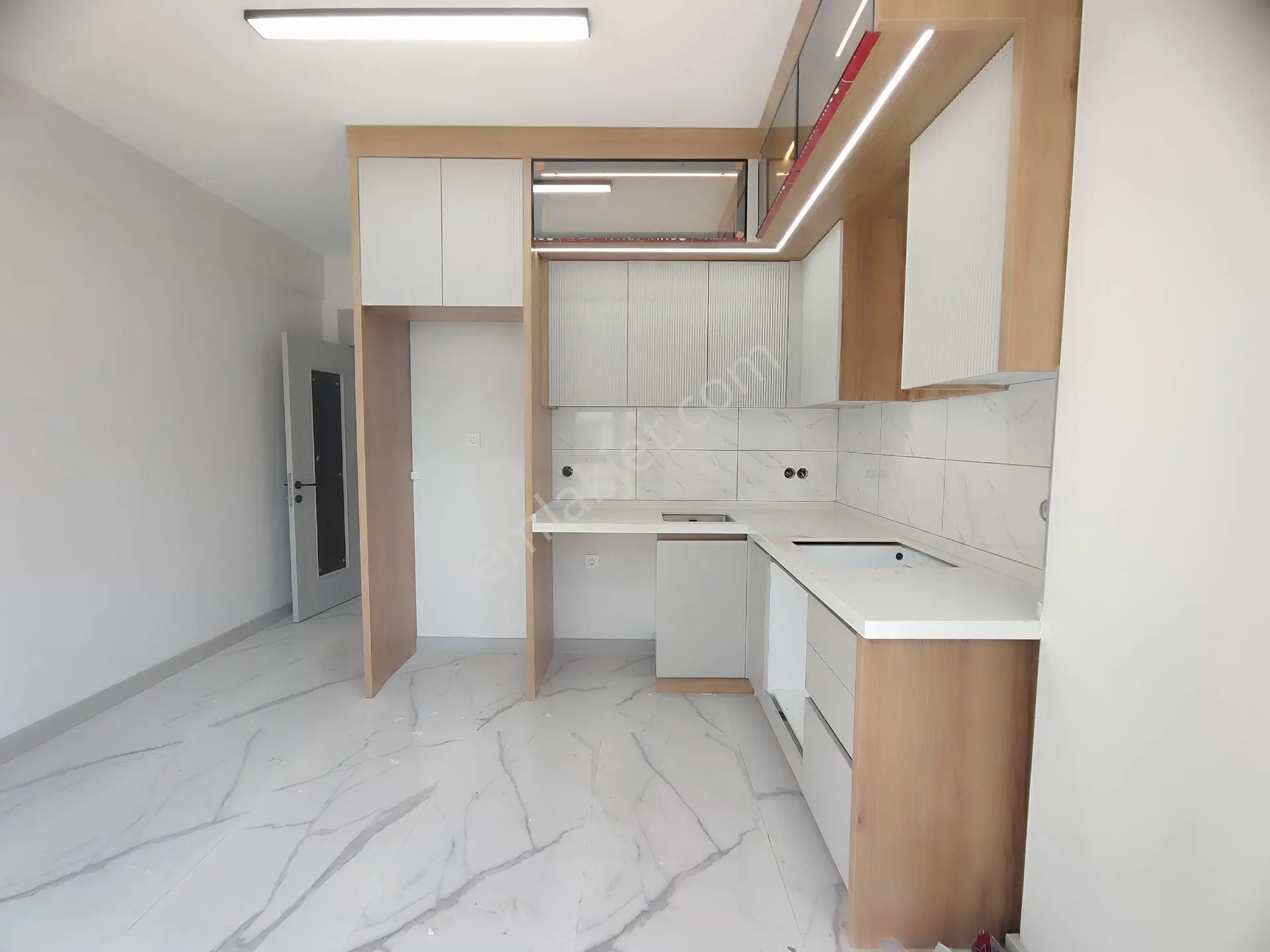Kardeşten İkizçay'da Denize 50 Mt. Doğalgazlı Ara Kat Ön Cephe Sıfır 2+1 Lüks Daire - Görsel 4