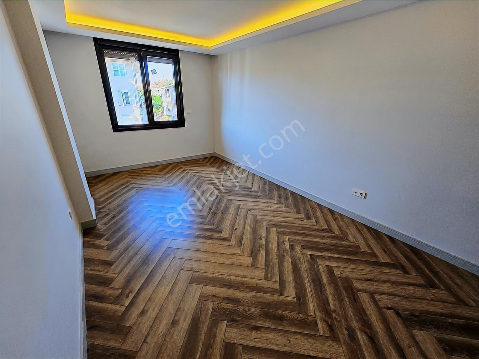Sıfır Binada Deniz Manzaralı Teraslı Otoparklı 4+2 310 M2 Dublex - Görsel 9