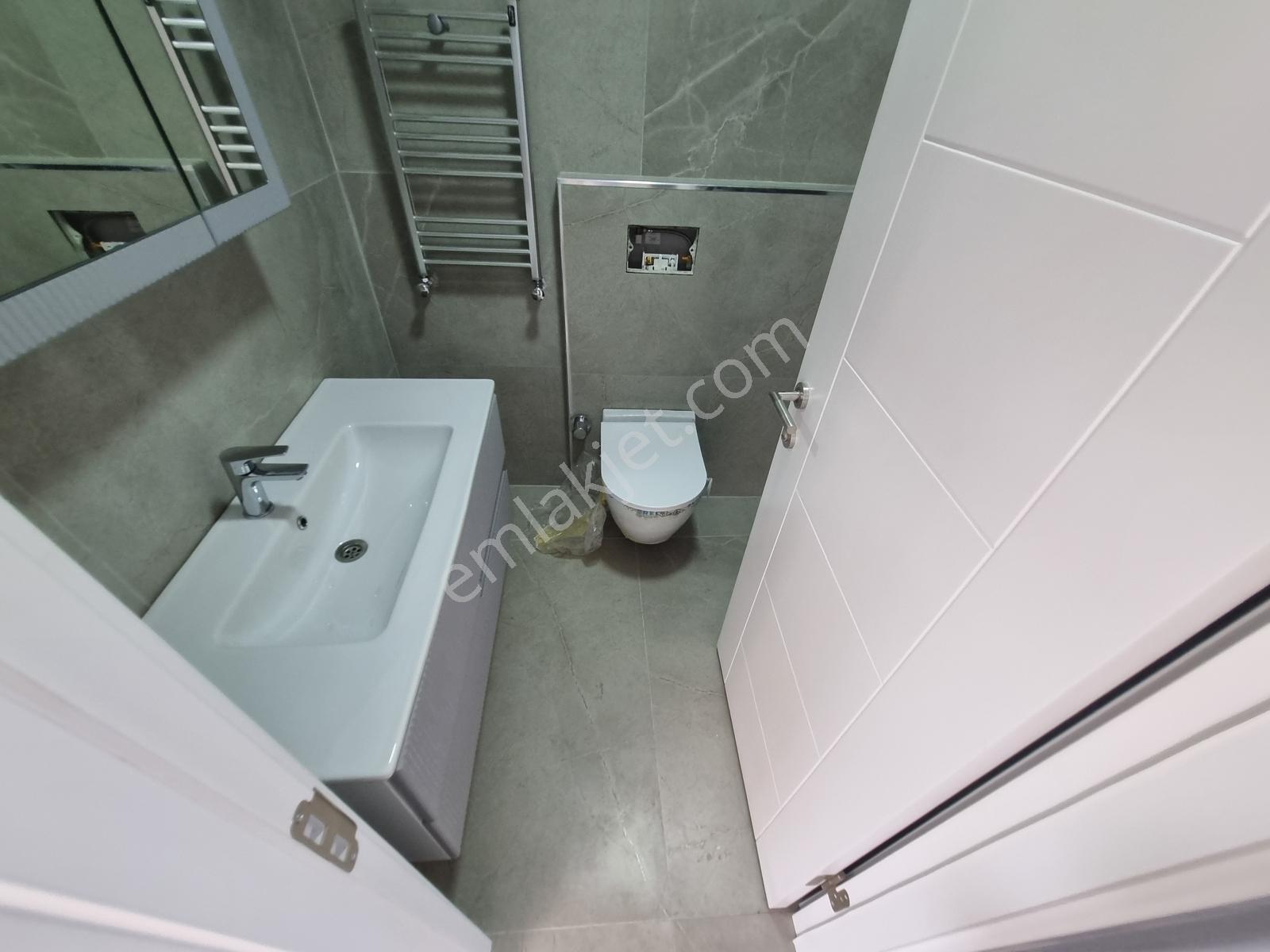 Deluxe 26 'dan Nezih Muhit İcadiyede Teraslı 3+2 180 M2 Dublex - Görsel 20