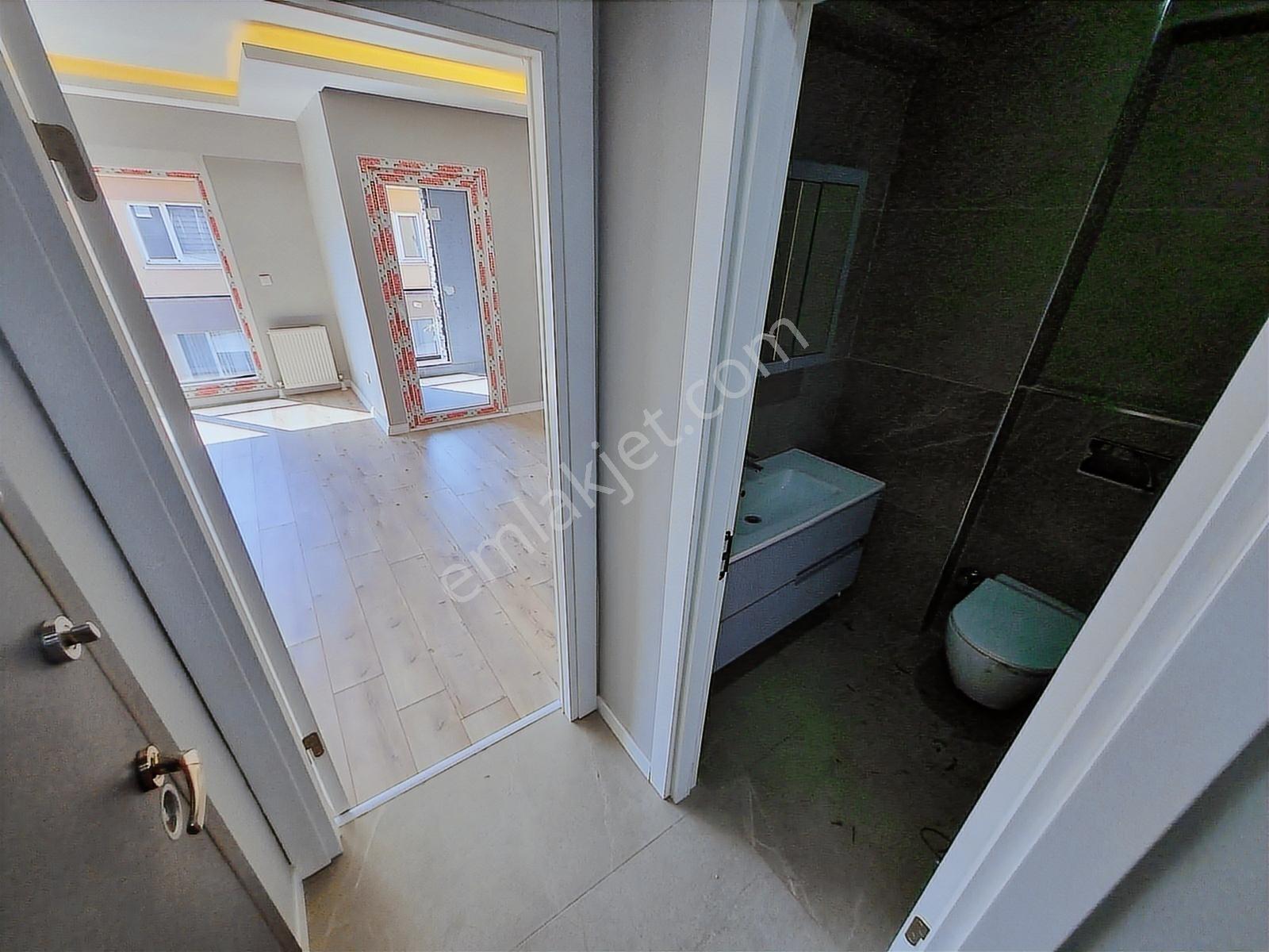 Deluxe 26 'dan Nezih Muhit İcadiyede Teraslı 3+2 180 M2 Dublex - Görsel 21