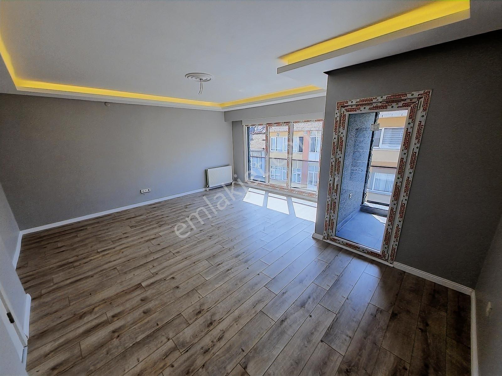 Deluxe 26 'dan Nezih Muhit İcadiyede Teraslı 3+2 180 M2 Dublex - Görsel 10