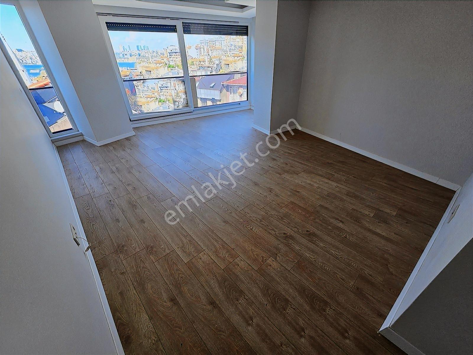 Tam Merkezde Yokuşsuz Deniz Manzaralı Teraslı 3+2 145 M2 Dublex - Görsel 18