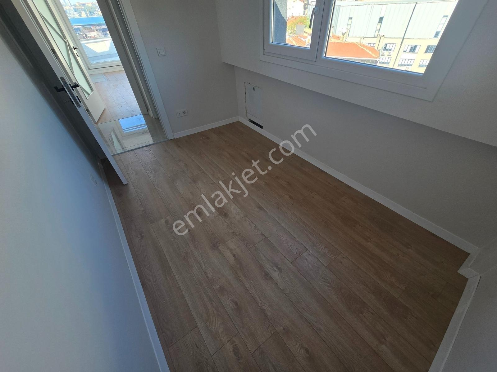 Tam Merkezde Yokuşsuz Deniz Manzaralı Teraslı 3+2 145 M2 Dublex - Görsel 2