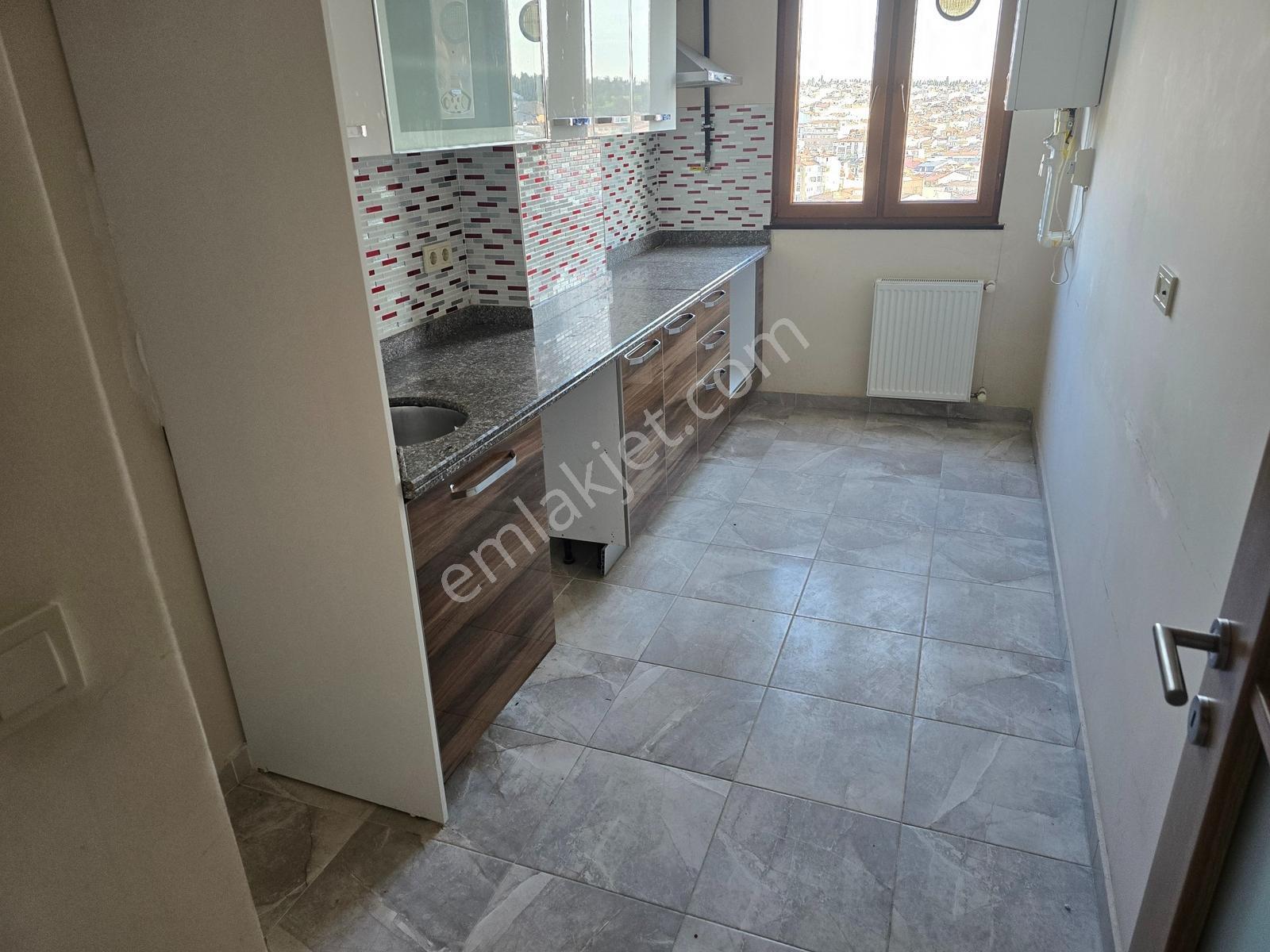 Yeni Binada Önü Açık Asansörlü 2+1 95 M2 Boş Fırsatt Daire - Görsel 19
