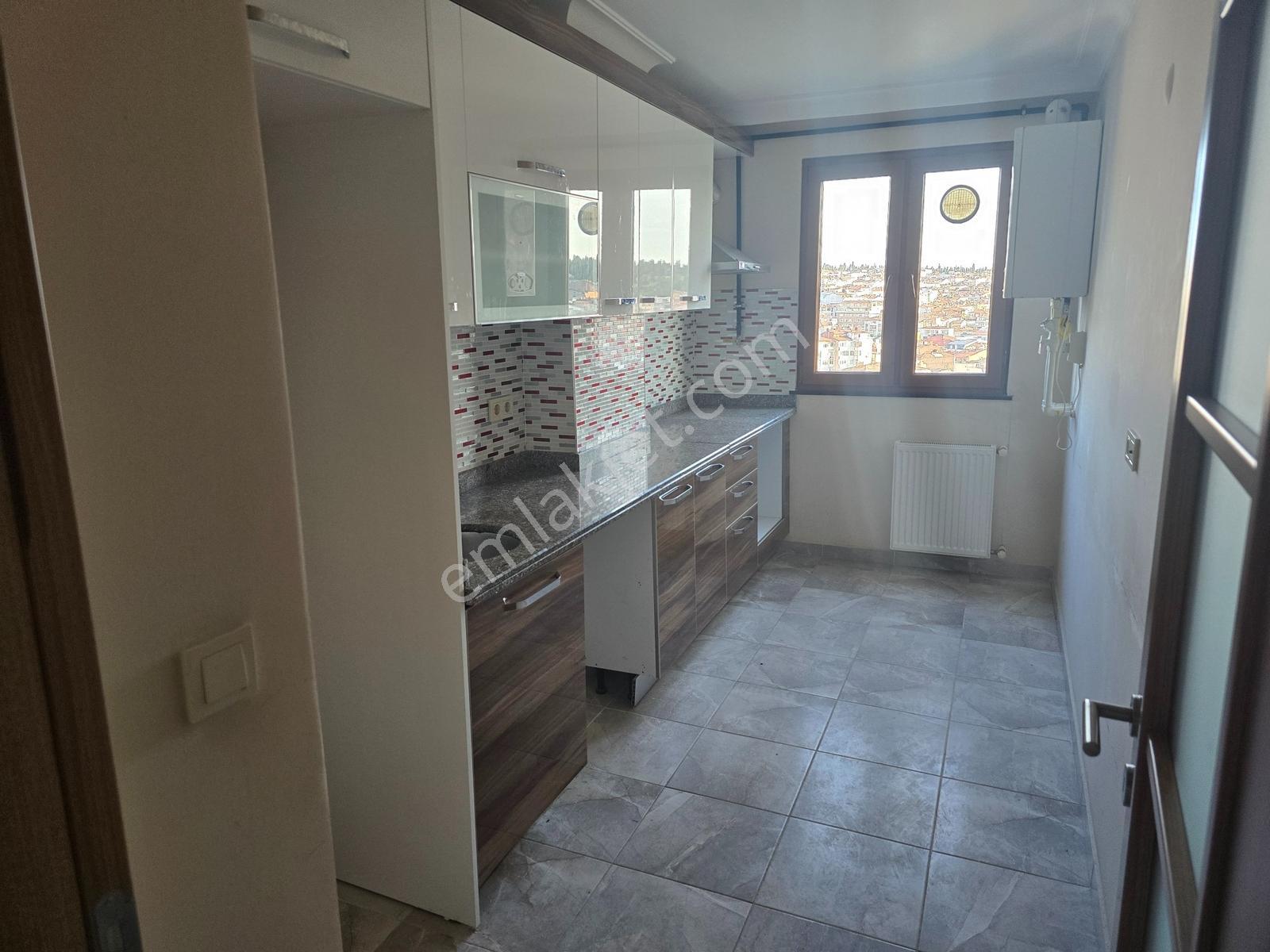 Yeni Binada Önü Açık Asansörlü 2+1 95 M2 Boş Fırsatt Daire - Görsel 24