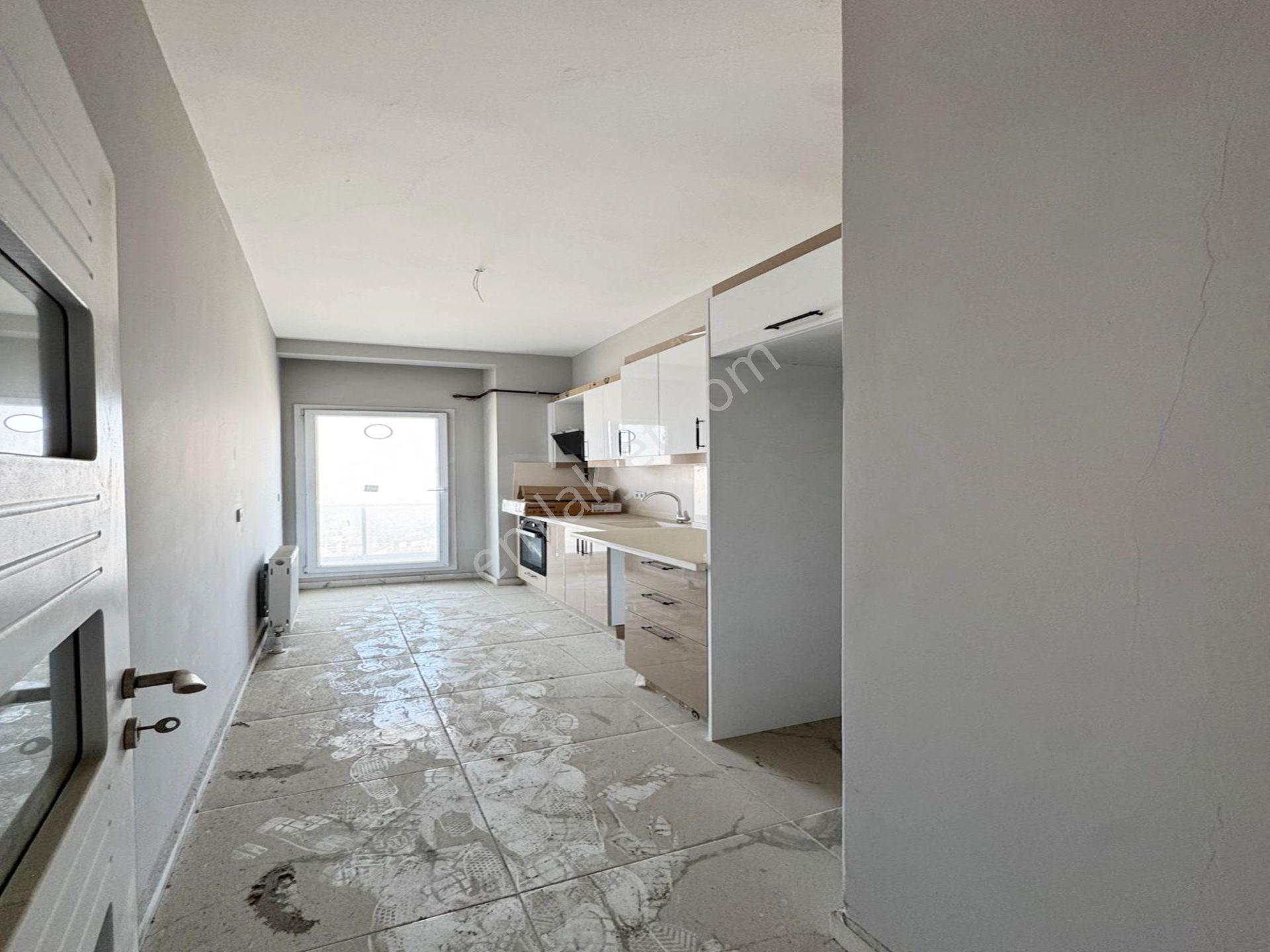 Muazzam Havuz Cephesi Ve Gün Boyunca Güneş Alan Odaları İle Site İçinde 2+1 Daireniz Hazır - Görsel 24