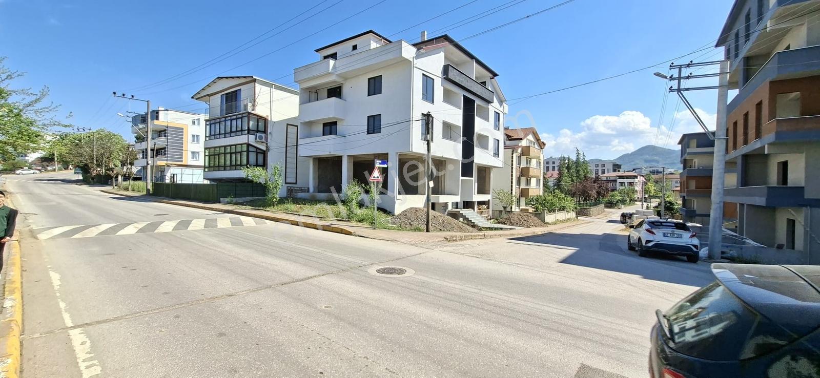 Asies Global Başiskele Kullar Bölge 140 M2 Kiralık Köşe İşyeri.! - Görsel 9