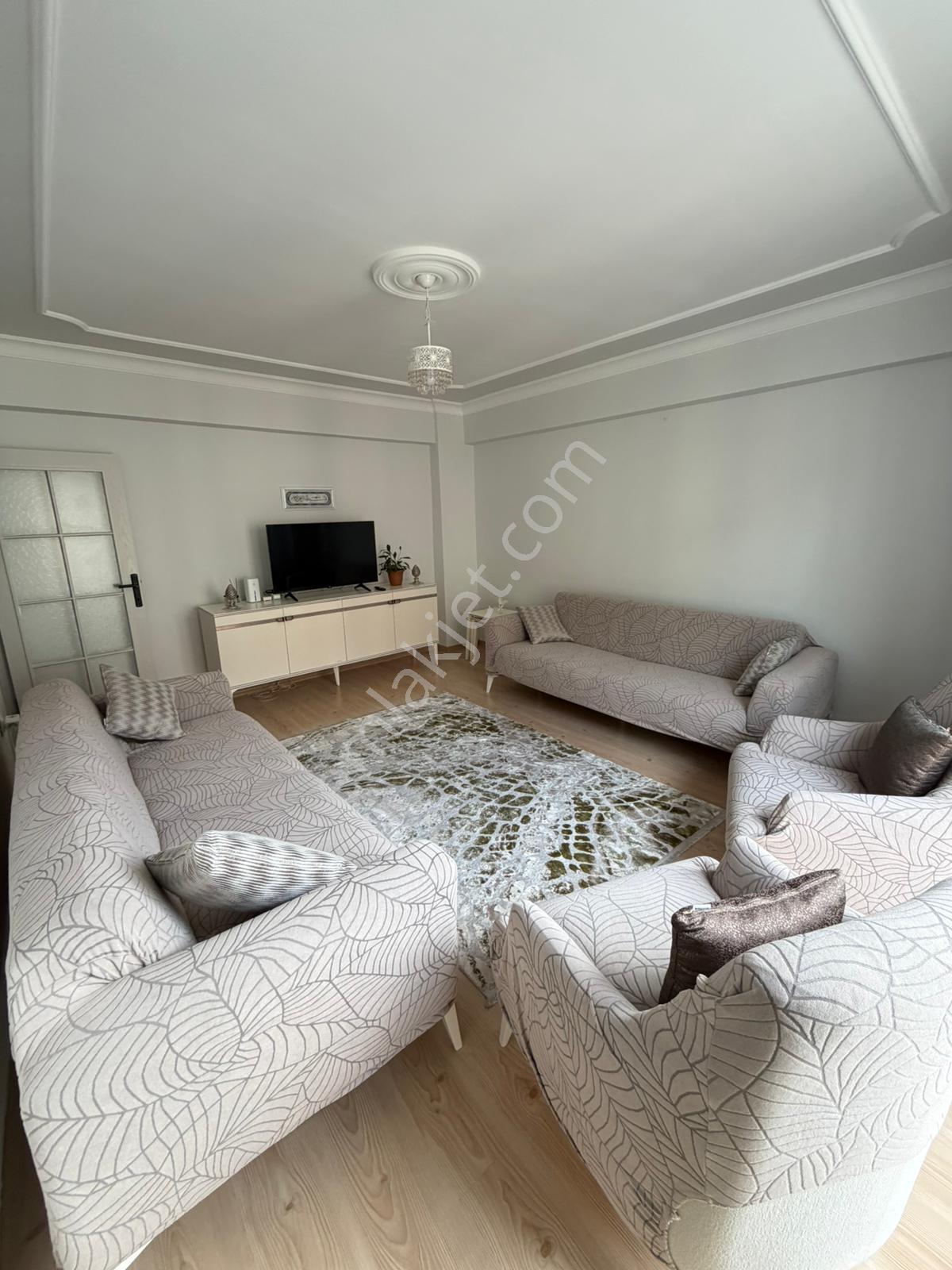 Berrak'tan Reşadiye Mah. Aşevi Arkasında Geniş 2+1 Satılık Daire - Görsel 4