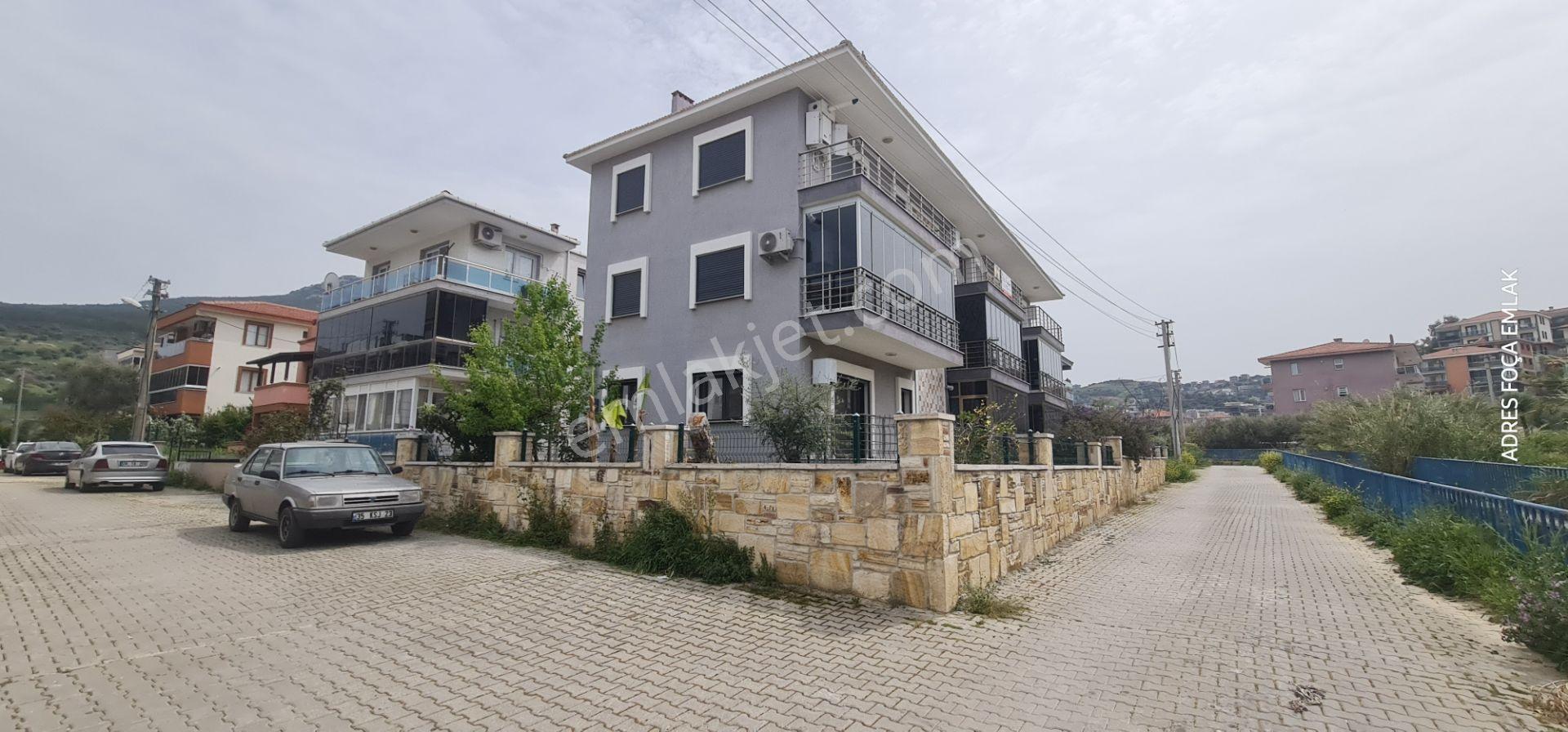 Yenifoça Narezende 3.kat Merkeze Yakın Kiralık 1+1 Daire - Görsel 2