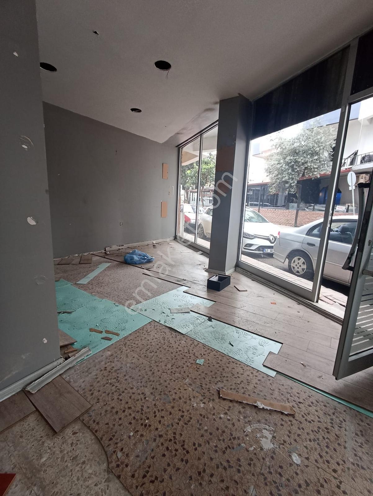 Cedit Mahallesi Muzaffer Fidan Sokak'ta 80 M² Kiralık Dükkan - Görsel 24