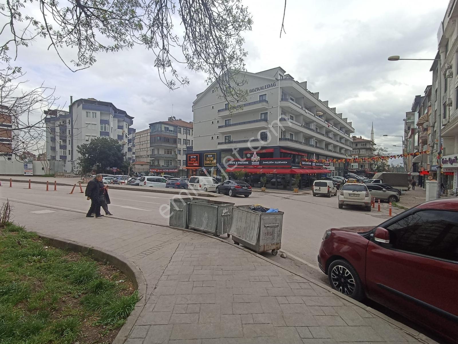 Cedit Mahallesi Muzaffer Fidan Sokak'ta 80 M² Kiralık Dükkan - Görsel 23