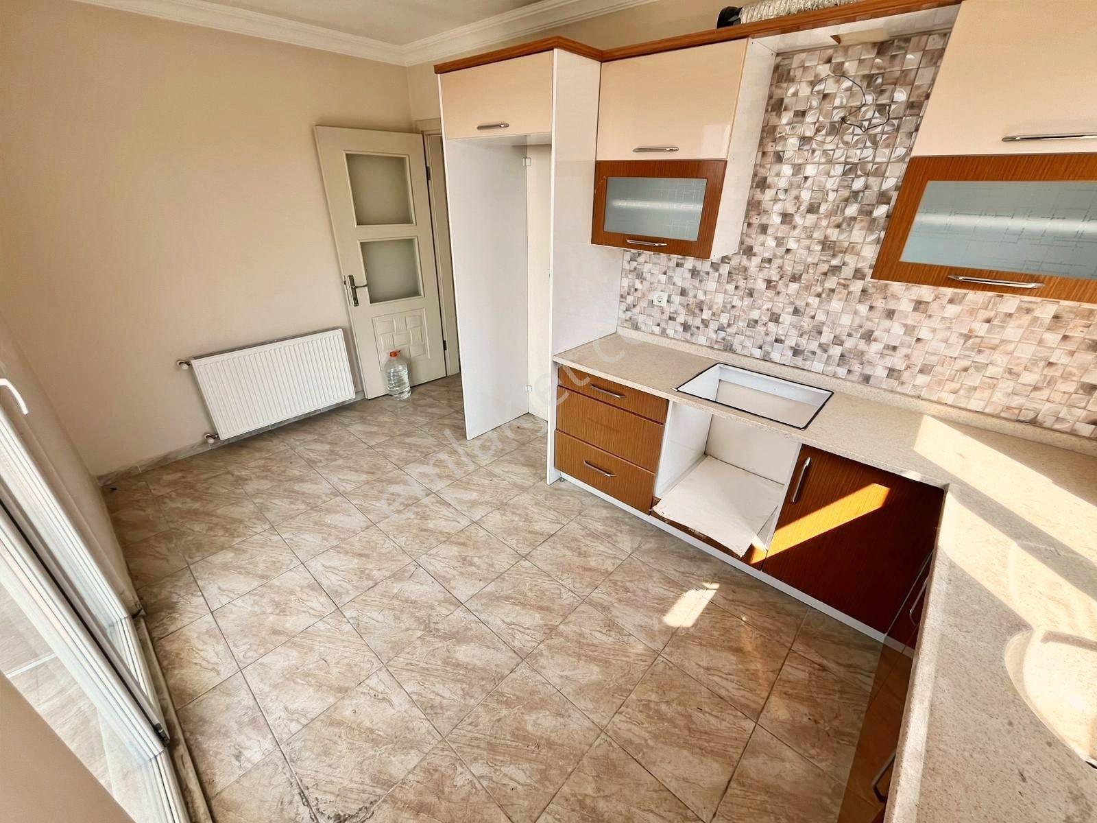 🏠blue Life Egen'den Gerçek İlan-kadıköy'de 3+1 Ön Cephe En Üst Kat Severlere Asansörlü Daire - Görsel 5