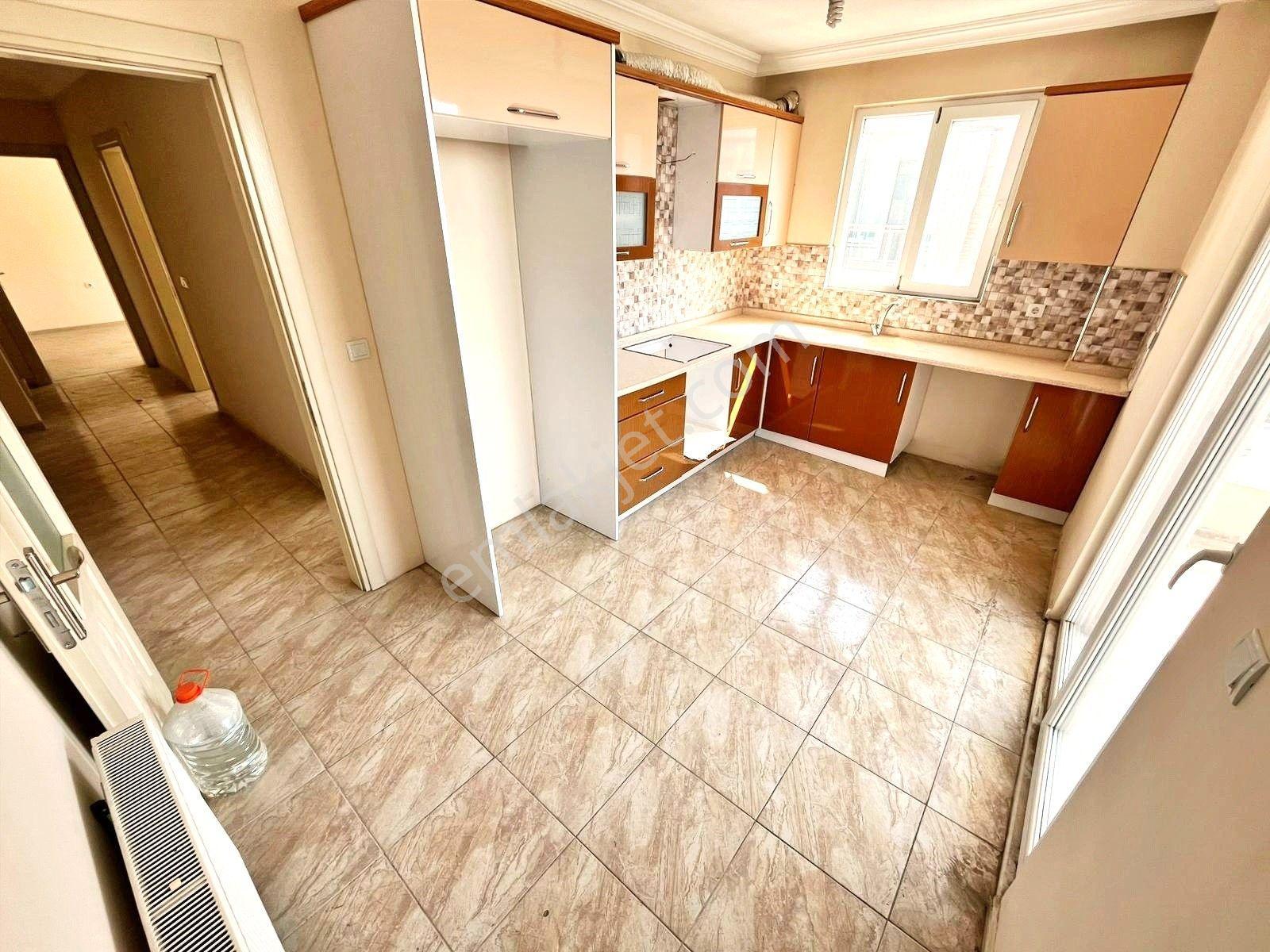 🏠blue Life Egen'den Gerçek İlan-kadıköy'de 3+1 Ön Cephe En Üst Kat Severlere Asansörlü Daire