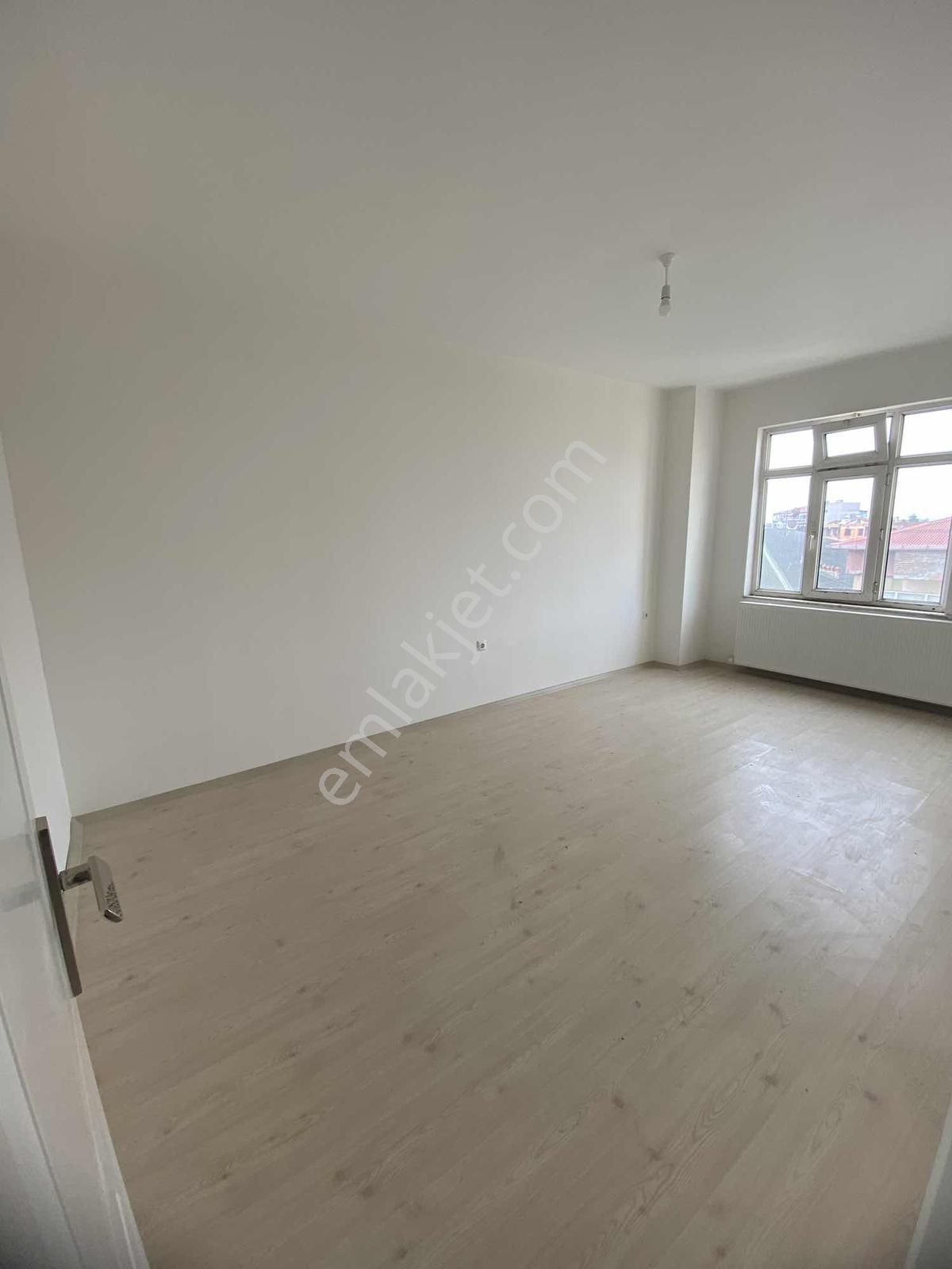 Leroxuçarcanerden Kocaman Cadde Üstü Kaçmaz Fırsat 3+1 140 M2 - Görsel 4