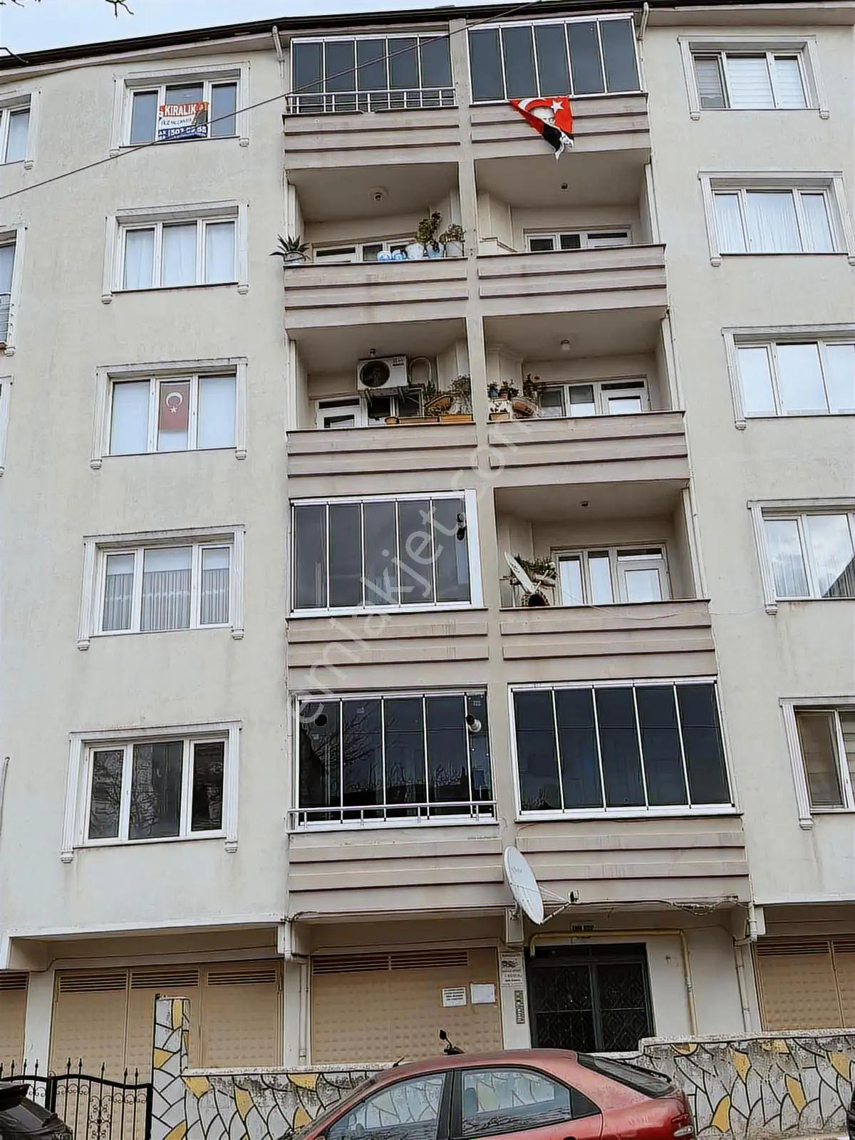 Remax Area Dan Karacabey Emir Sultanda 2+1 Kiralık Daire