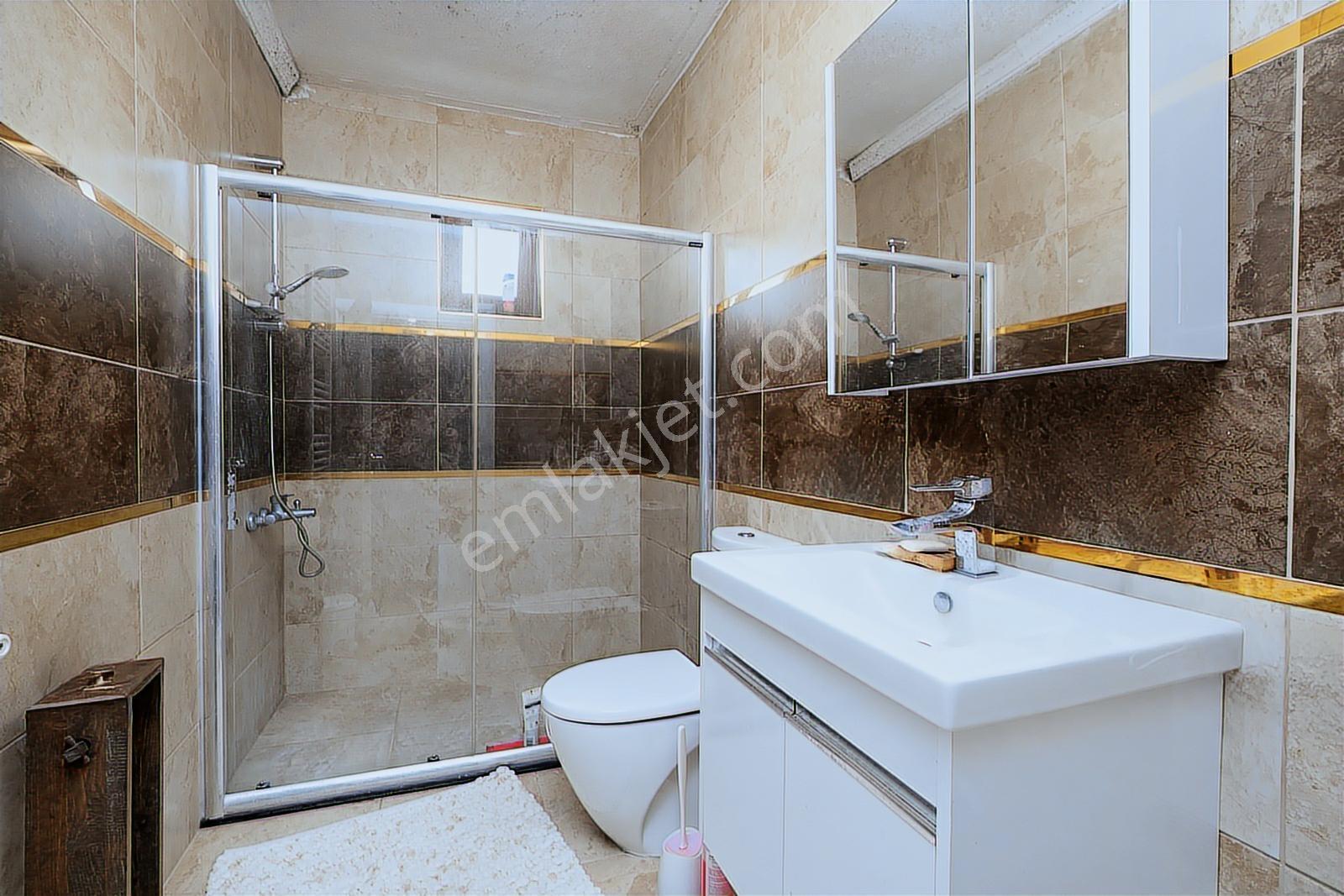 Remax Area'dan Şehir Manzaralı Bahçeli Tripleks İkiz Villa - Görsel 17