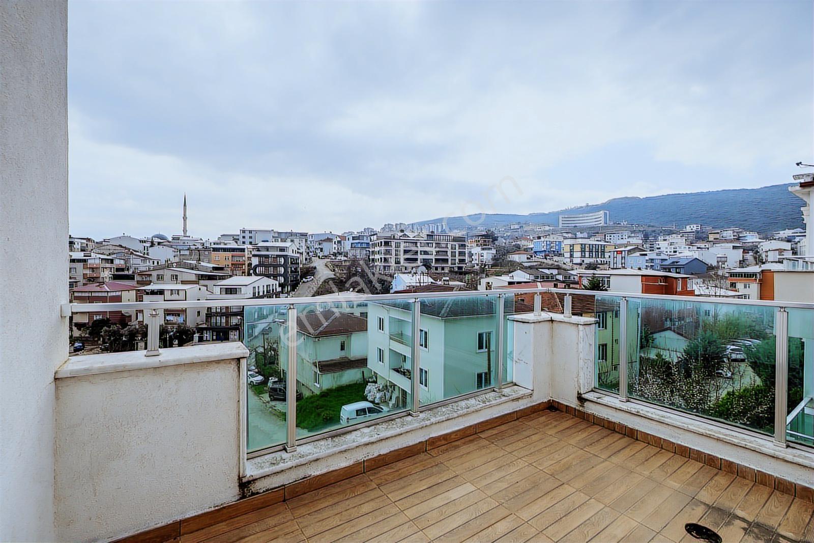 Remax Area'dan Şehir Manzaralı Bahçeli Tripleks İkiz Villa - Görsel 30