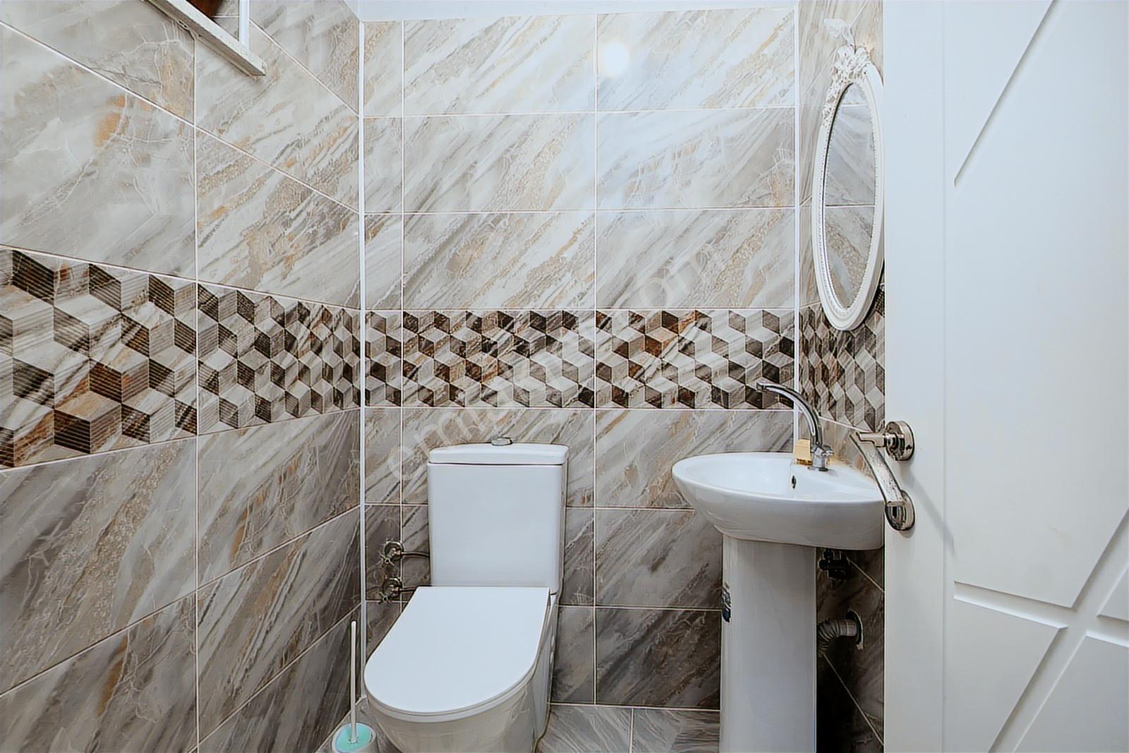 Remax Area'dan Şehir Manzaralı Bahçeli Tripleks İkiz Villa - Görsel 16
