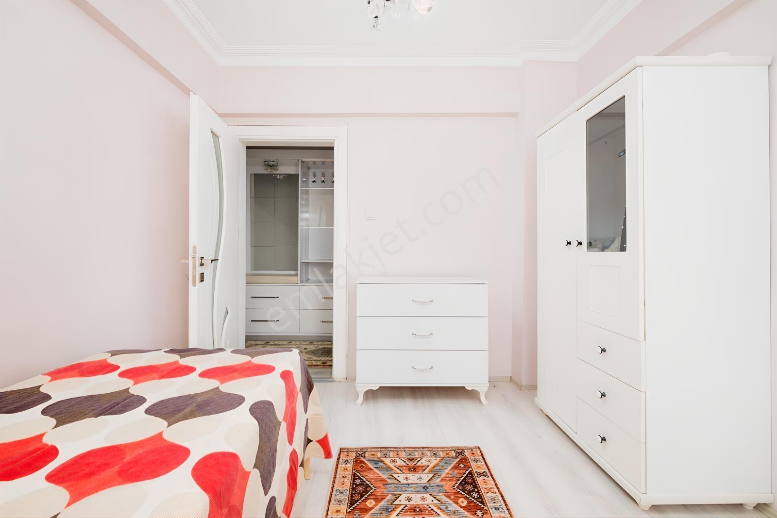 Remax Area Dan Ataevler Havuzlu Sitede Eşyalı Satılık 3+1 Daire - Görsel 14