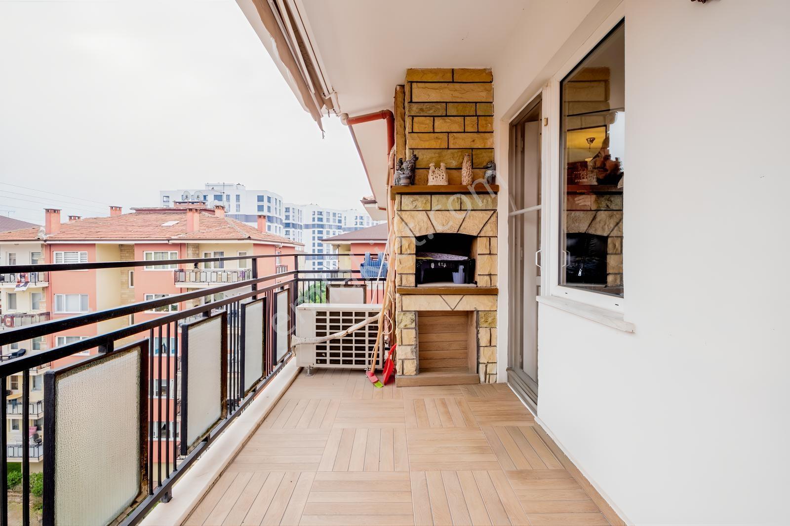 Remax Area Dan Ataevler Havuzlu Sitede Eşyalı Satılık 3+1 Daire - Görsel 4