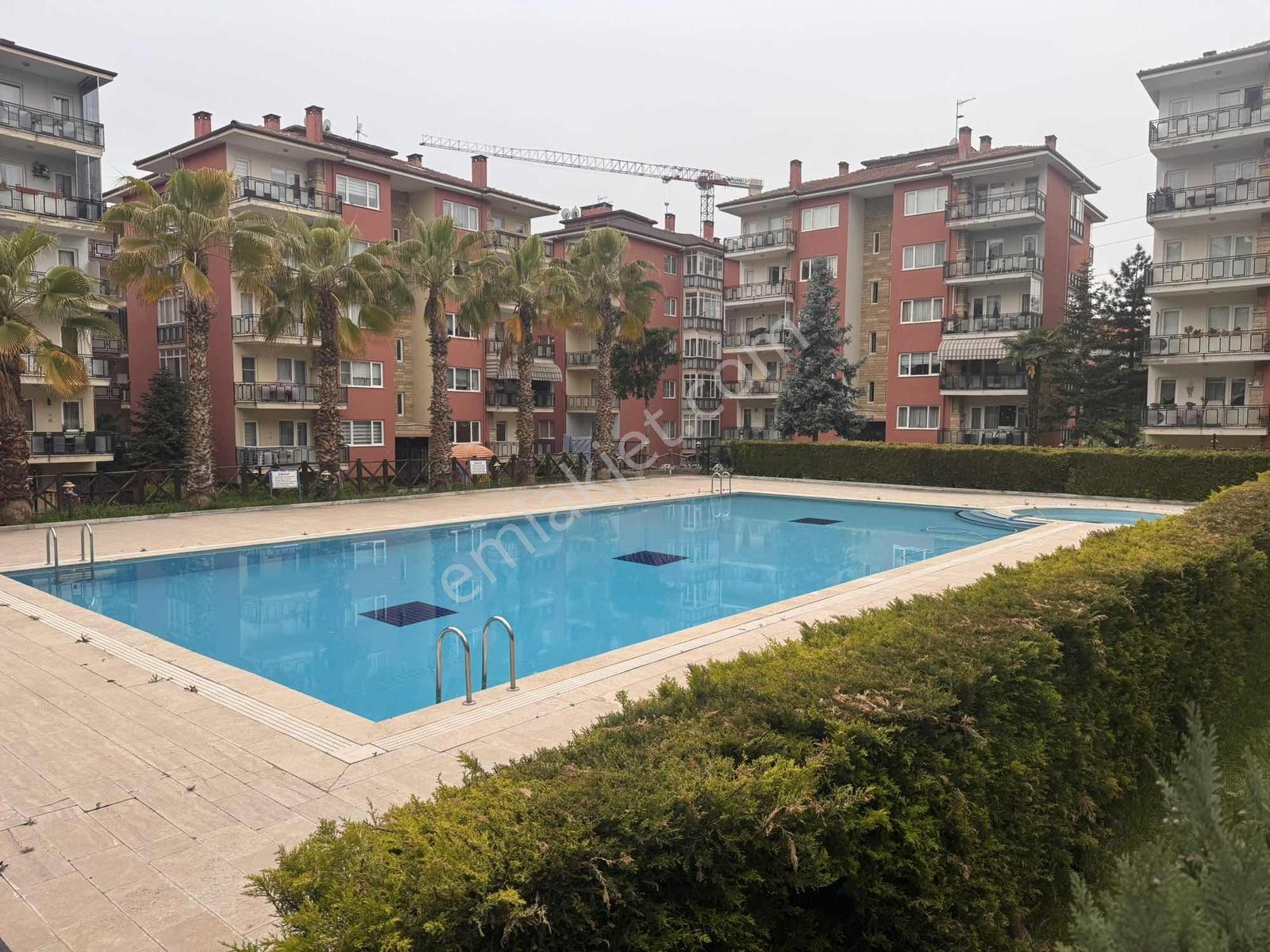 Remax Area Dan Ataevler Havuzlu Sitede Eşyalı Satılık 3+1 Daire - Görsel 3