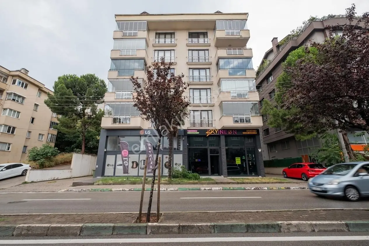 Remax Area Dan Kükürtlü Cadde Üzeri Kiralık Ara Kat 3+1 Daire - Görsel 2