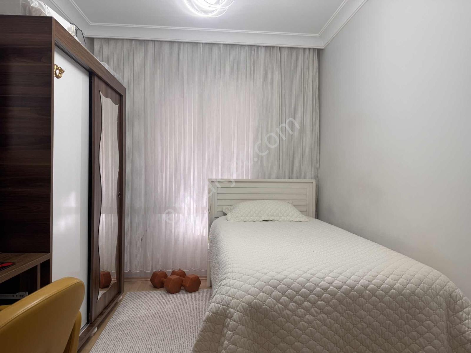 Remax Area Dan Kükürtlü Cadde Üzeri Kiralık Ara Kat 3+1 Daire - Görsel 20