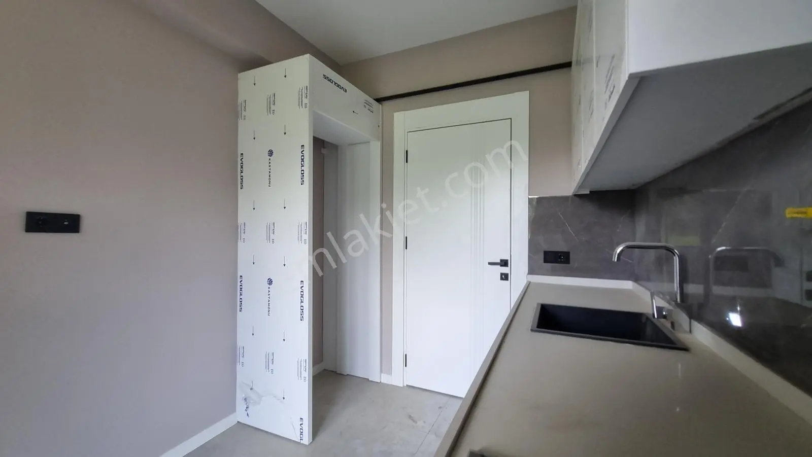 Remax Area'dan Balat Suits'te 2+1 Sıfır Kiralık Daire - Görsel 2