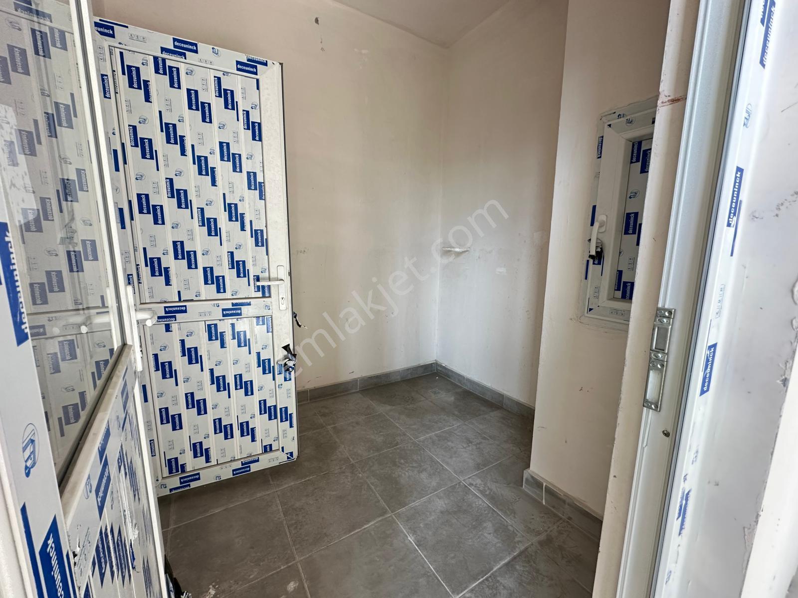 İstanbul Martim E5 Kdv Avantajlı 180m2 + 25m2 Kiralık İşyeri - Görsel 27