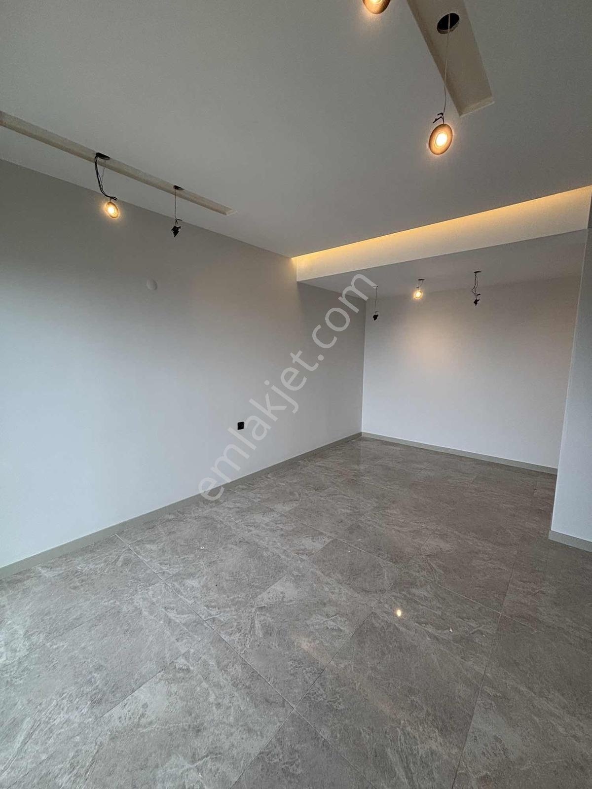 Kuşadasında Ful Deniz Manzaralı 3+1 Kapalı Mutfaklı Lüks Daire - Görsel 17