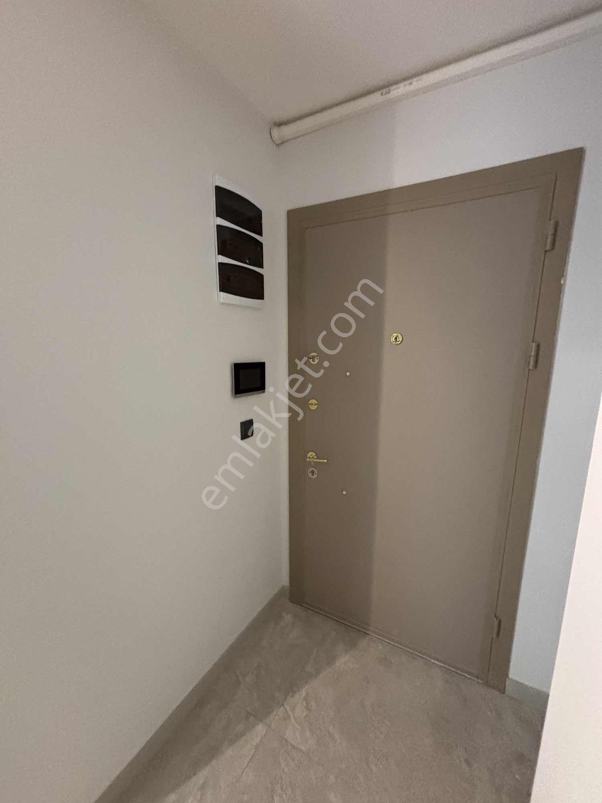 Kuşadasında Ful Deniz Manzaralı 3+1 Kapalı Mutfaklı Lüks Daire - Görsel 15