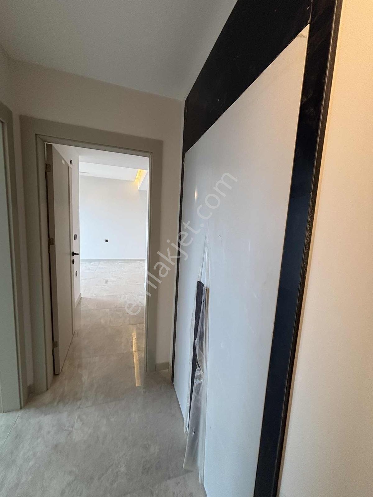 Kuşadasında Ful Deniz Manzaralı 3+1 Kapalı Mutfaklı Lüks Daire - Görsel 32