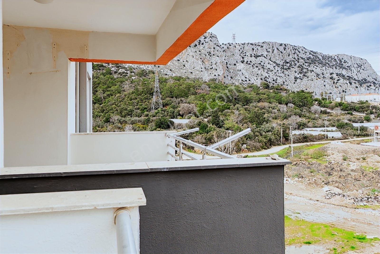Sarısu Mah. Tenis Resort Sitesin'de Tadilatlı 3+1 Satılık Daire - Görsel 18