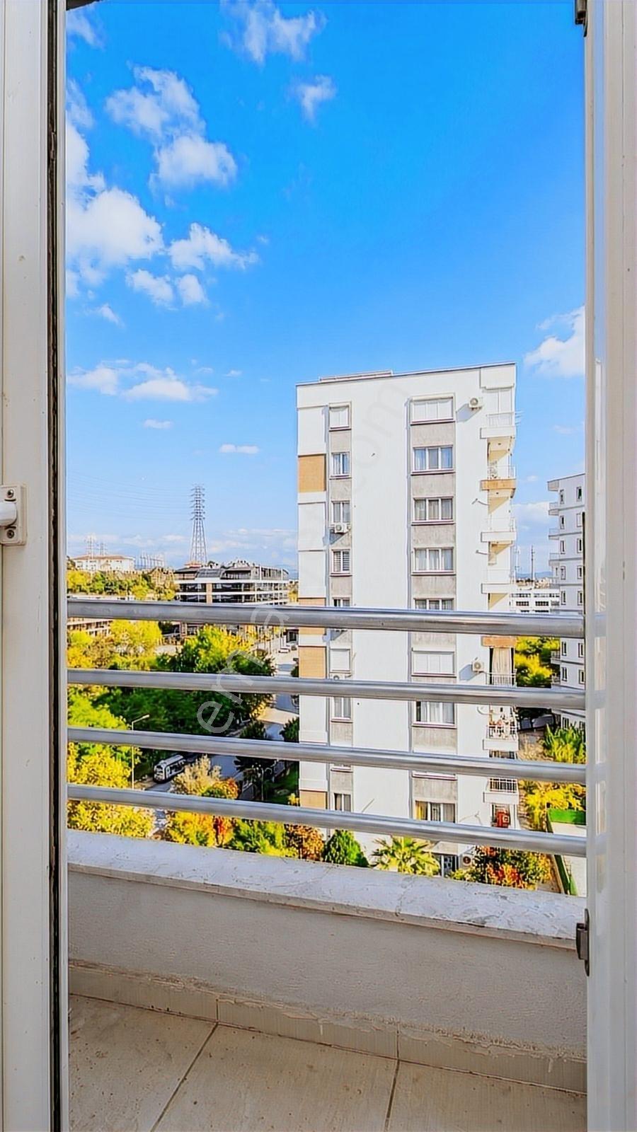 Sarısu Mah. Tenis Resort Sitesin'de Tadilatlı 3+1 Satılık Daire - Görsel 14