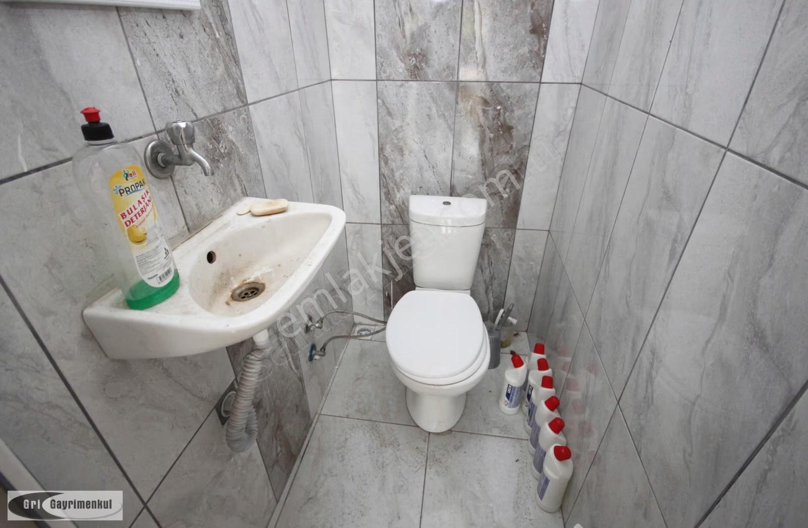 Tuzla Evliya Çelebi Mahallesinde Asma Katlı Kiralık Dükkan - Görsel 7