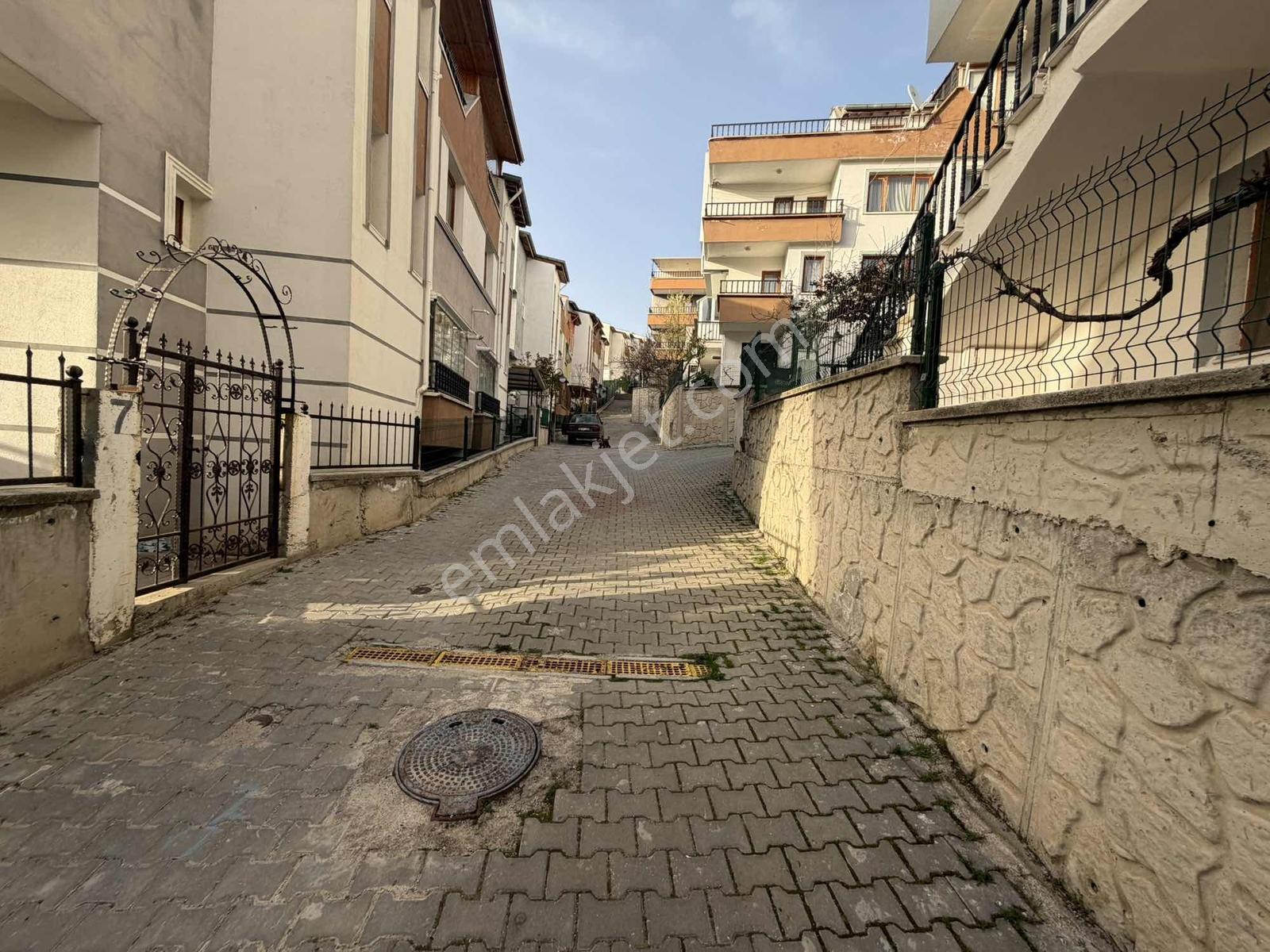 Kuzey Yıldızı Mahallesinde Site İçerisinde Full Yapılı Müstakil - Görsel 32