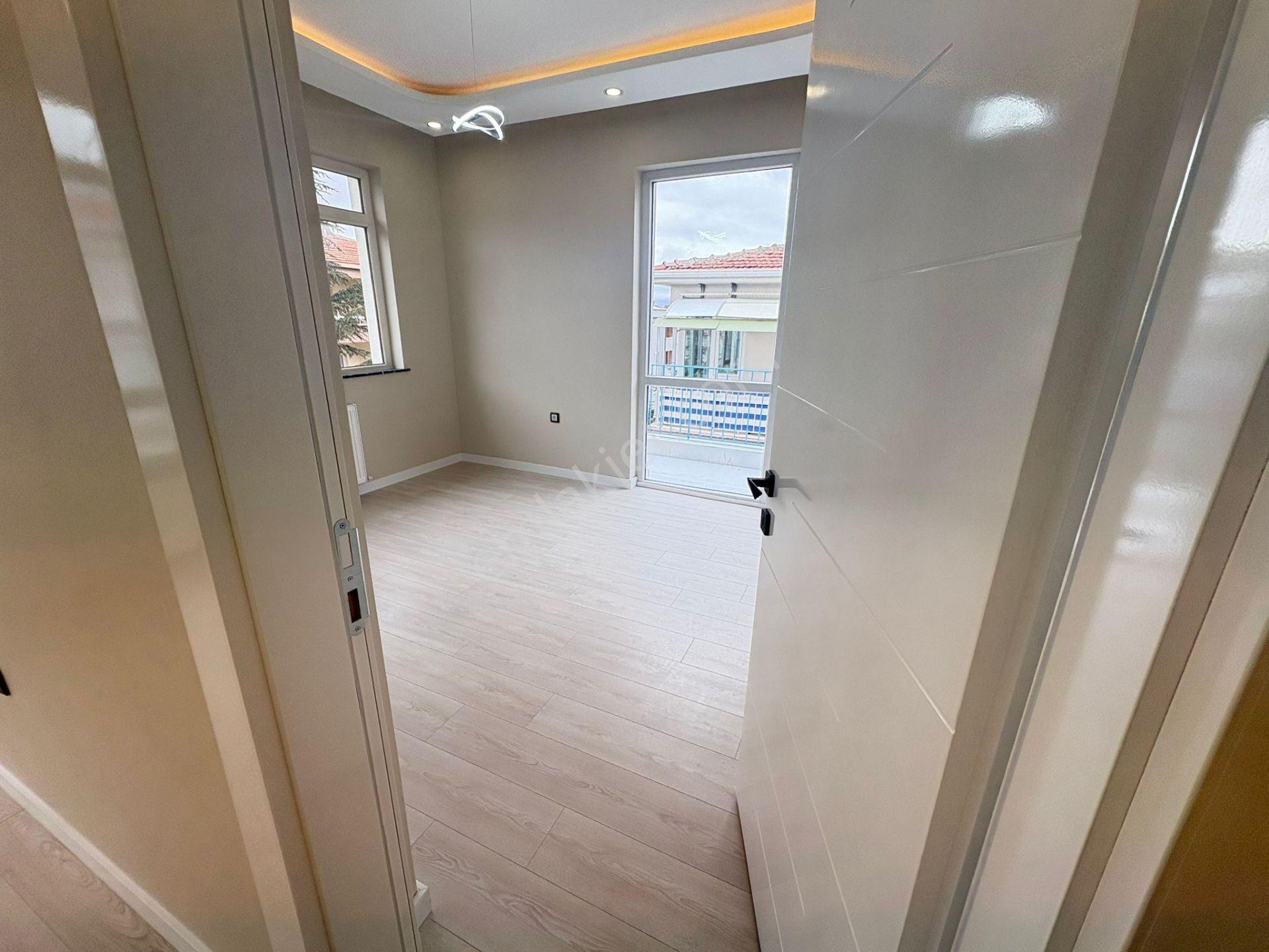 Göral Emlak Name Sok. Ön 3+1+2 Banyo Yeni Full Yapılı 3.kat Boş - Görsel 32