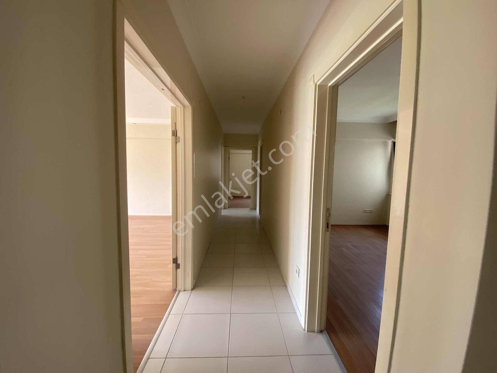 23 Nisan'da Elmas Sitesinde 3+1 Geniş, Manzaralı Kiralık Daire - Görsel 18