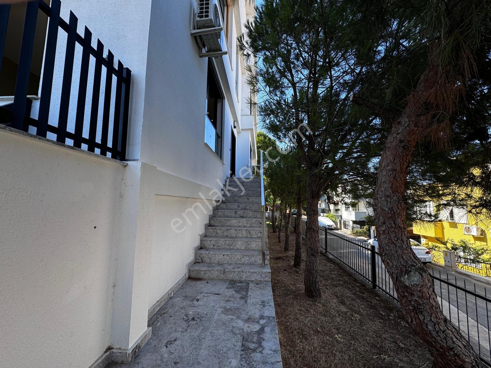 Güzelbahçe Atatürk Mahallesinde Satılık 4+1 Lüks Villa - Görsel 11